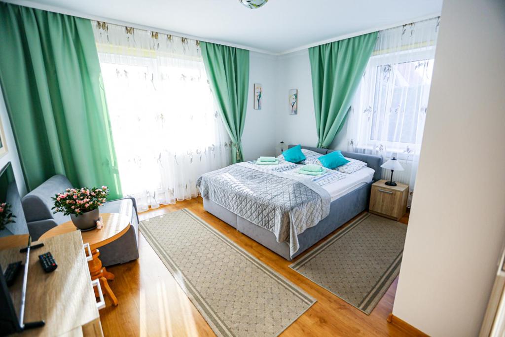 Large Double Room photo 3