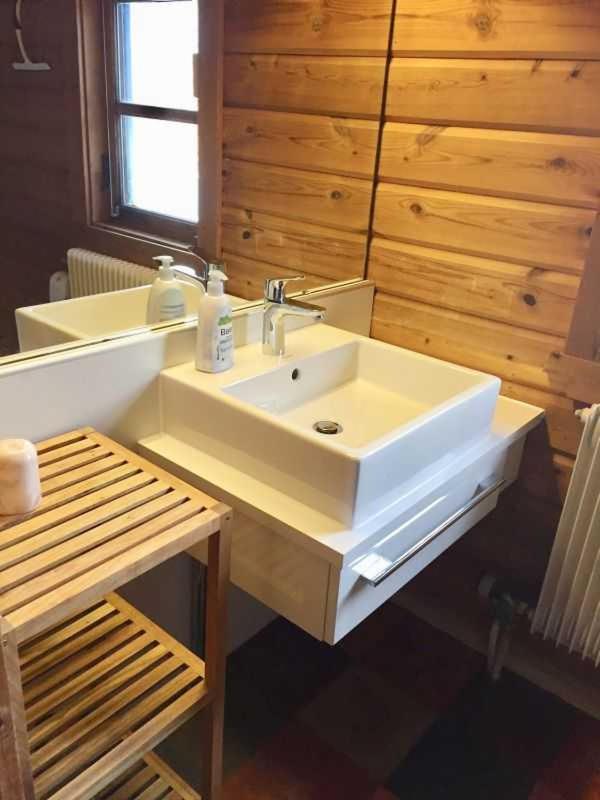 Three-Bedroom House photo 3
