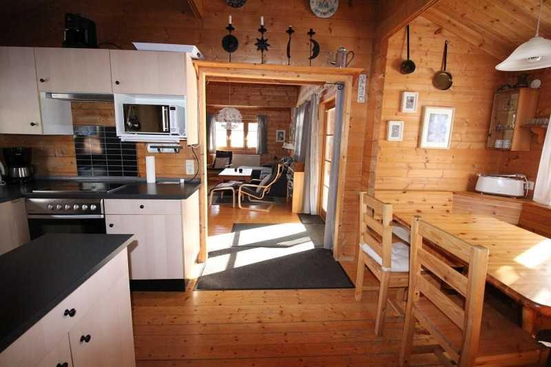 Three-Bedroom House photo 3