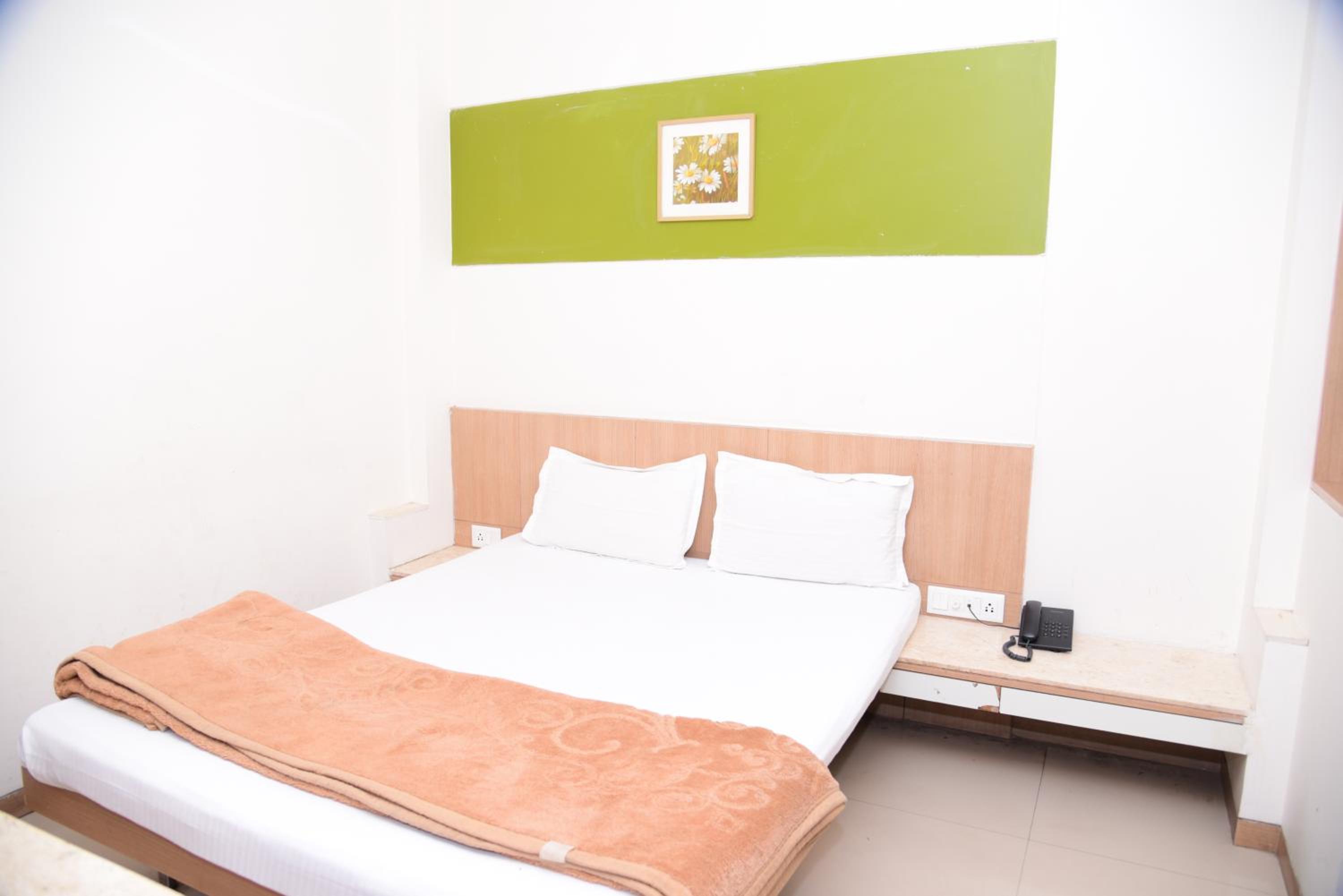 Standard Double Room - Photo 1