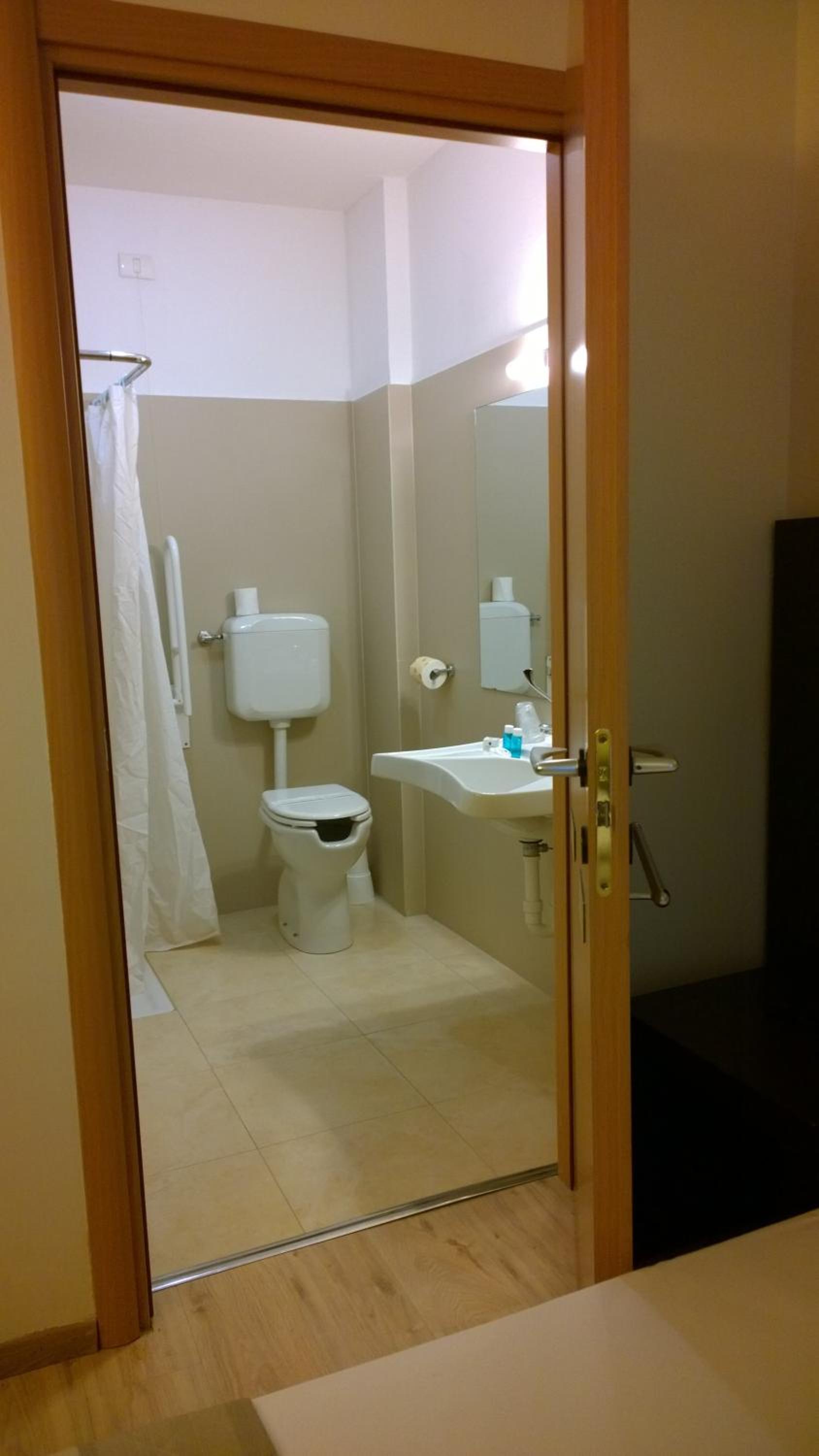 Double or Twin Room - Disability Access