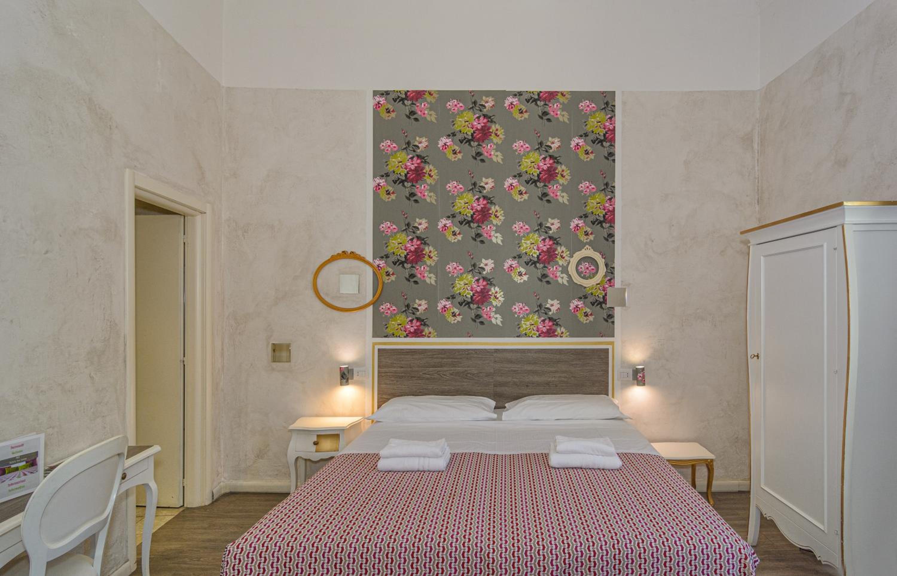 Double or Twin Room photo 2