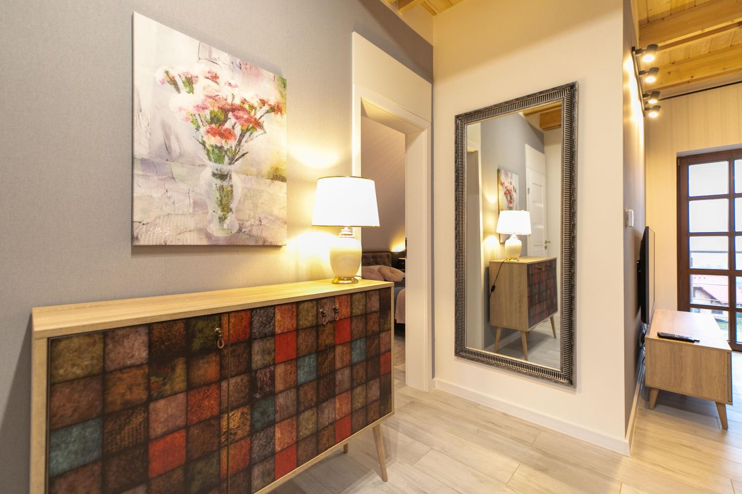 One-Bedroom Apartment - Photo 4