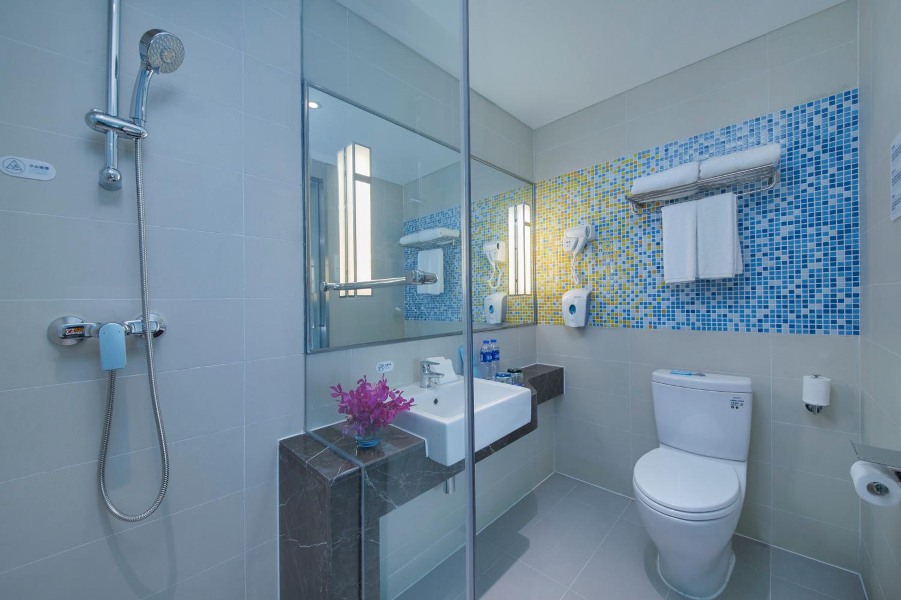 Standard Room photo 2