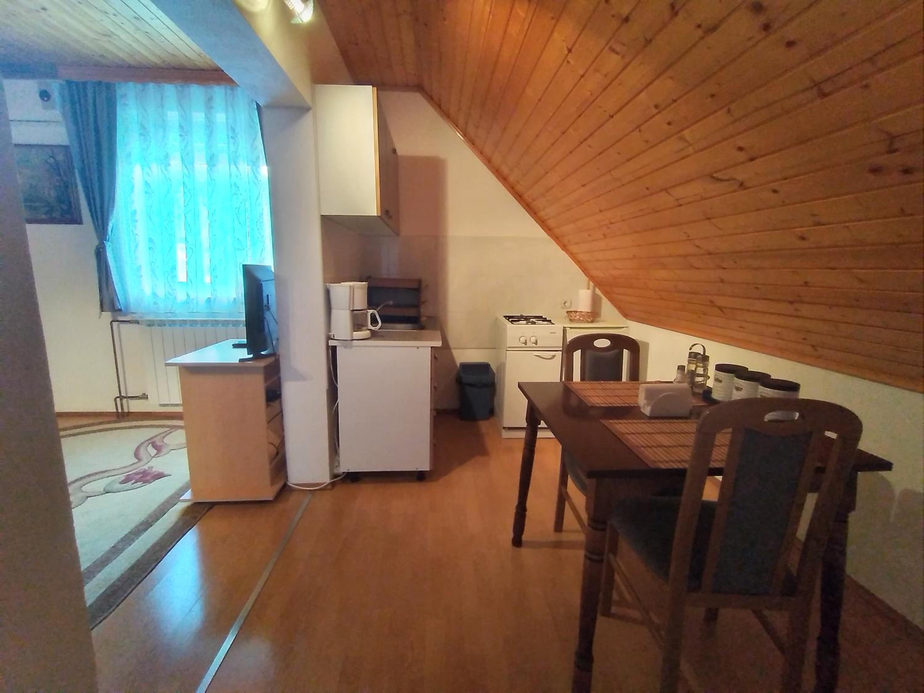 Studio (2 Adults) - Photo 7