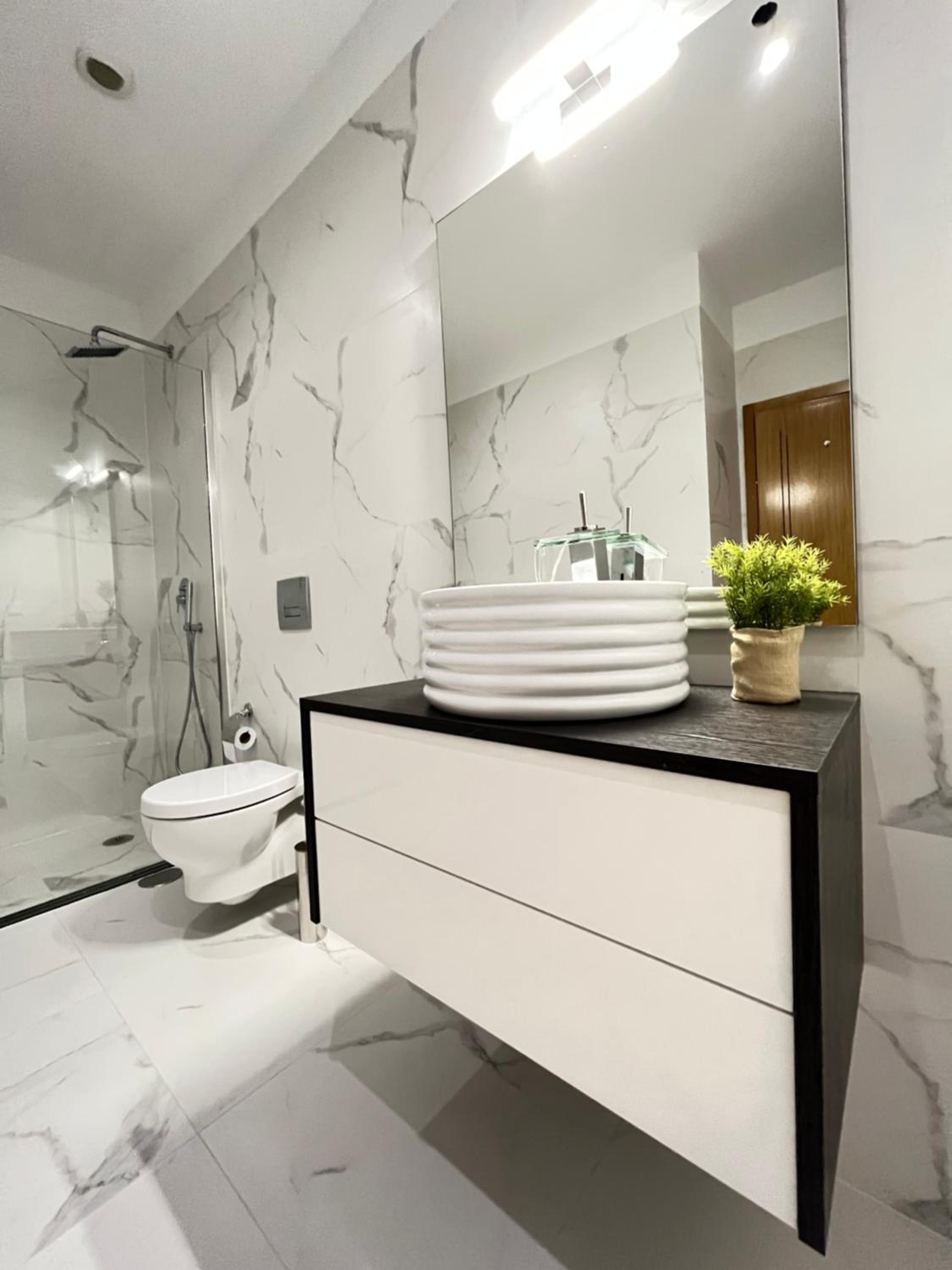 Double Room with Spa Bath - Photo 7
