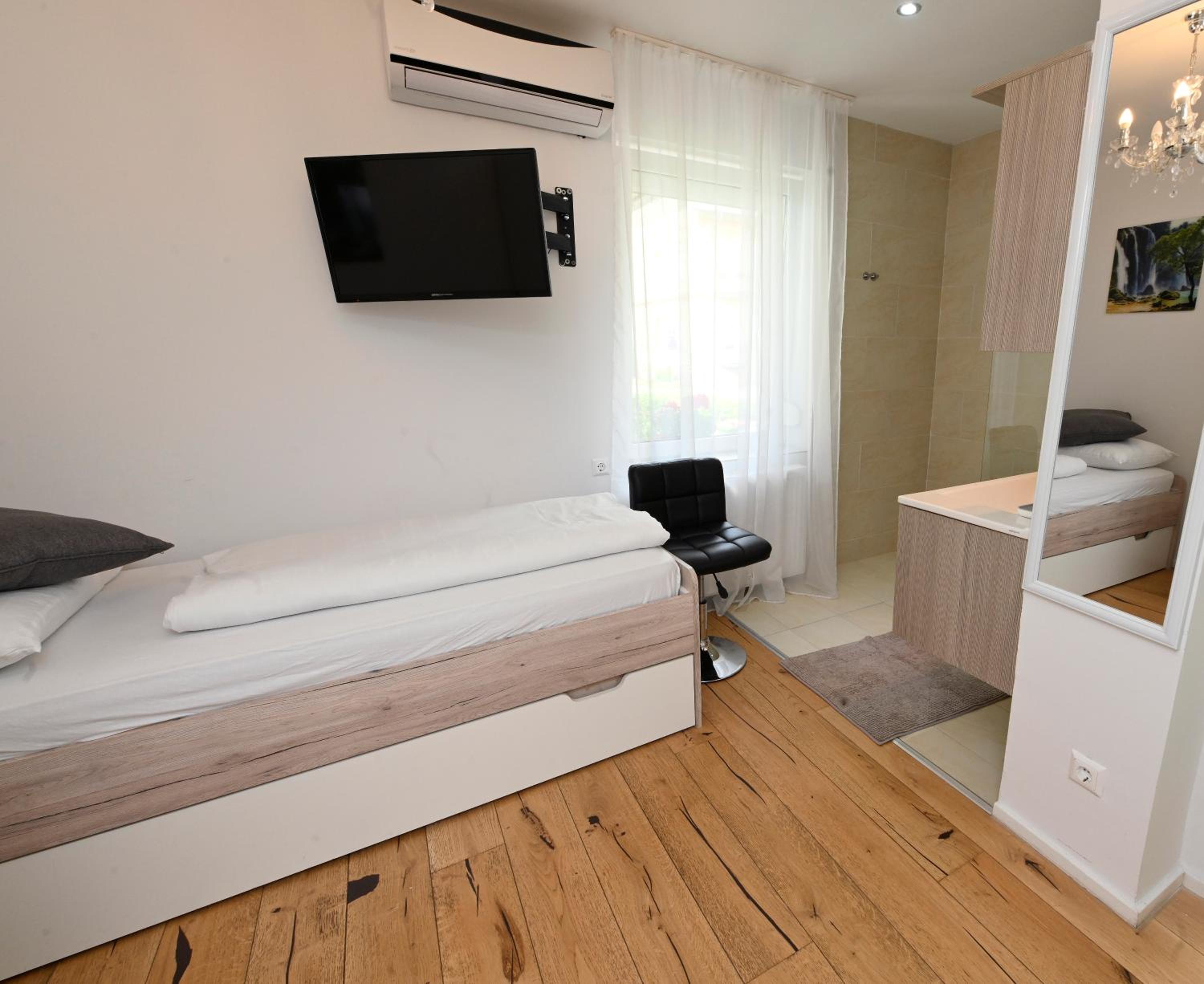 Deluxe Single Room photo 2