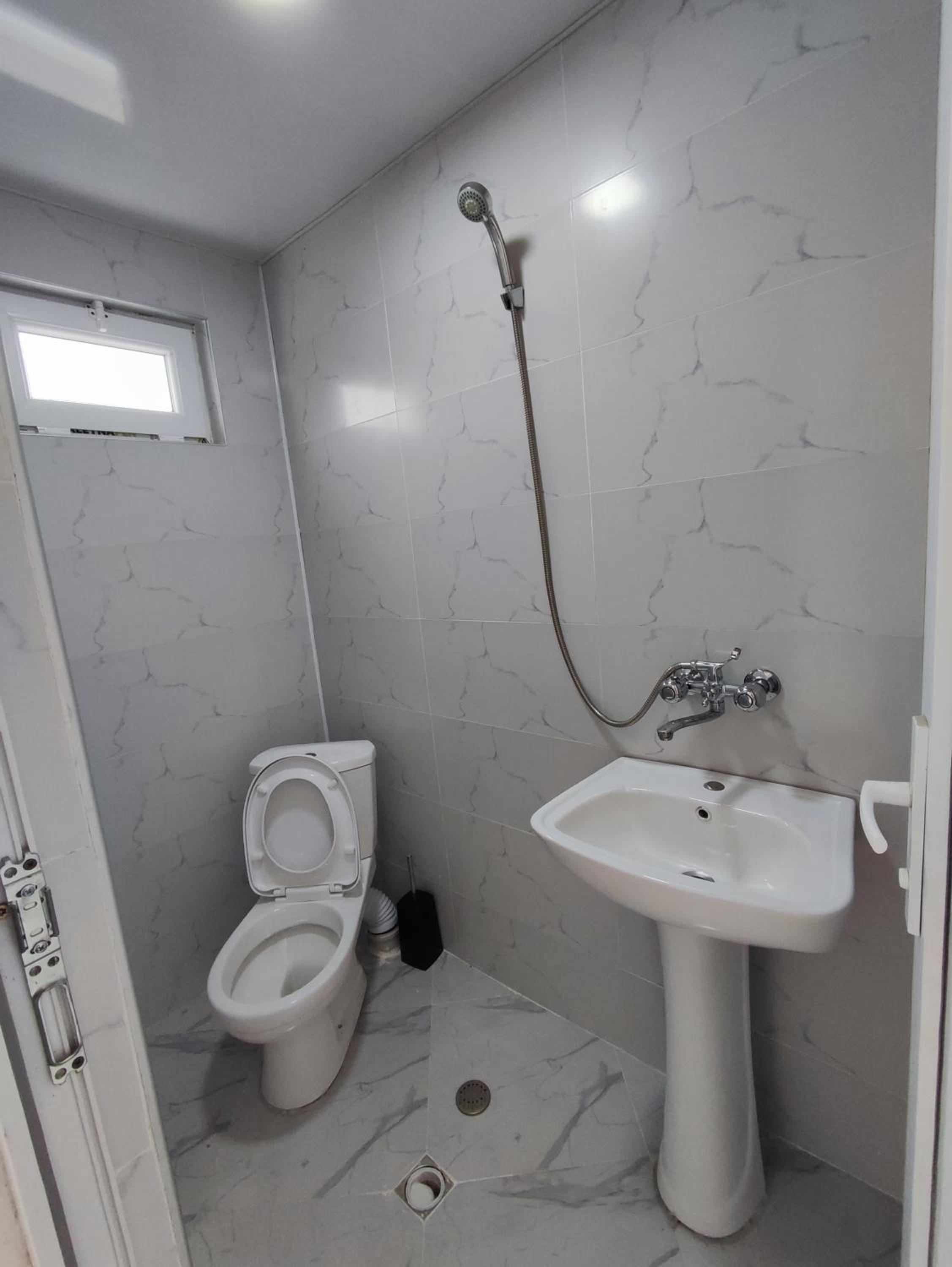 Twin Room with Shared Bathroom photo 3