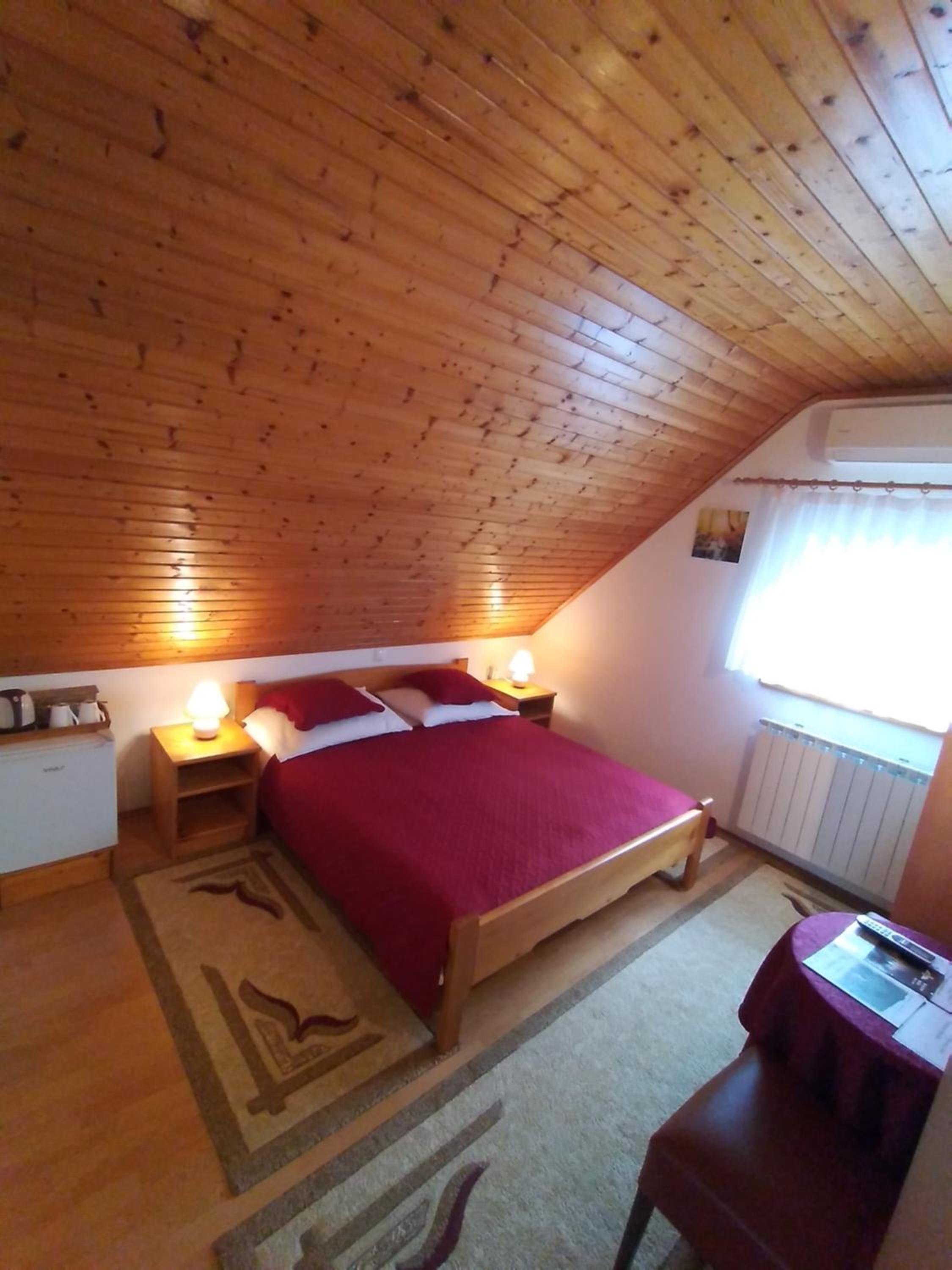 Standard Double Room - Photo 3
