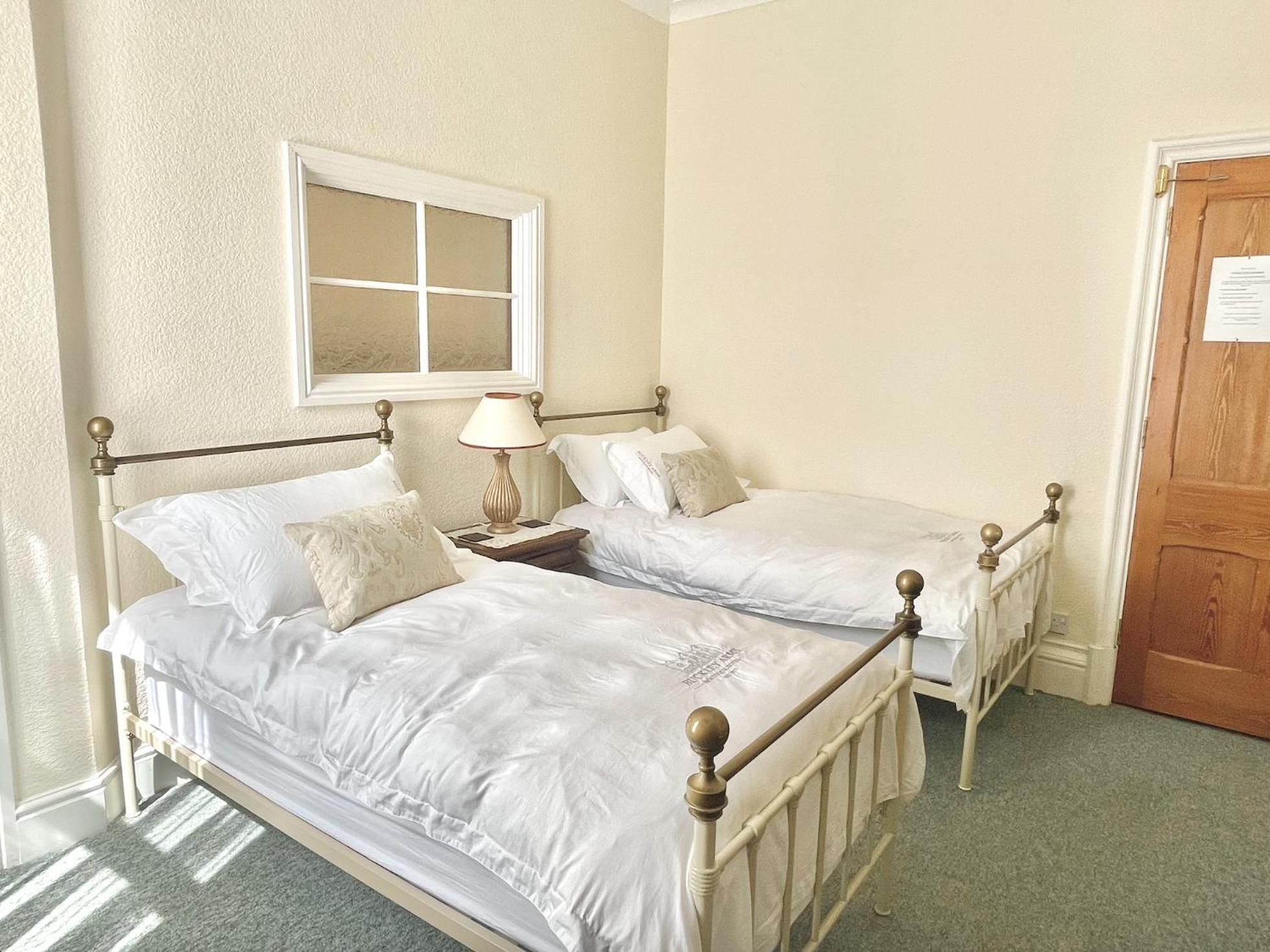 Twin Room with Mountain View photo 2