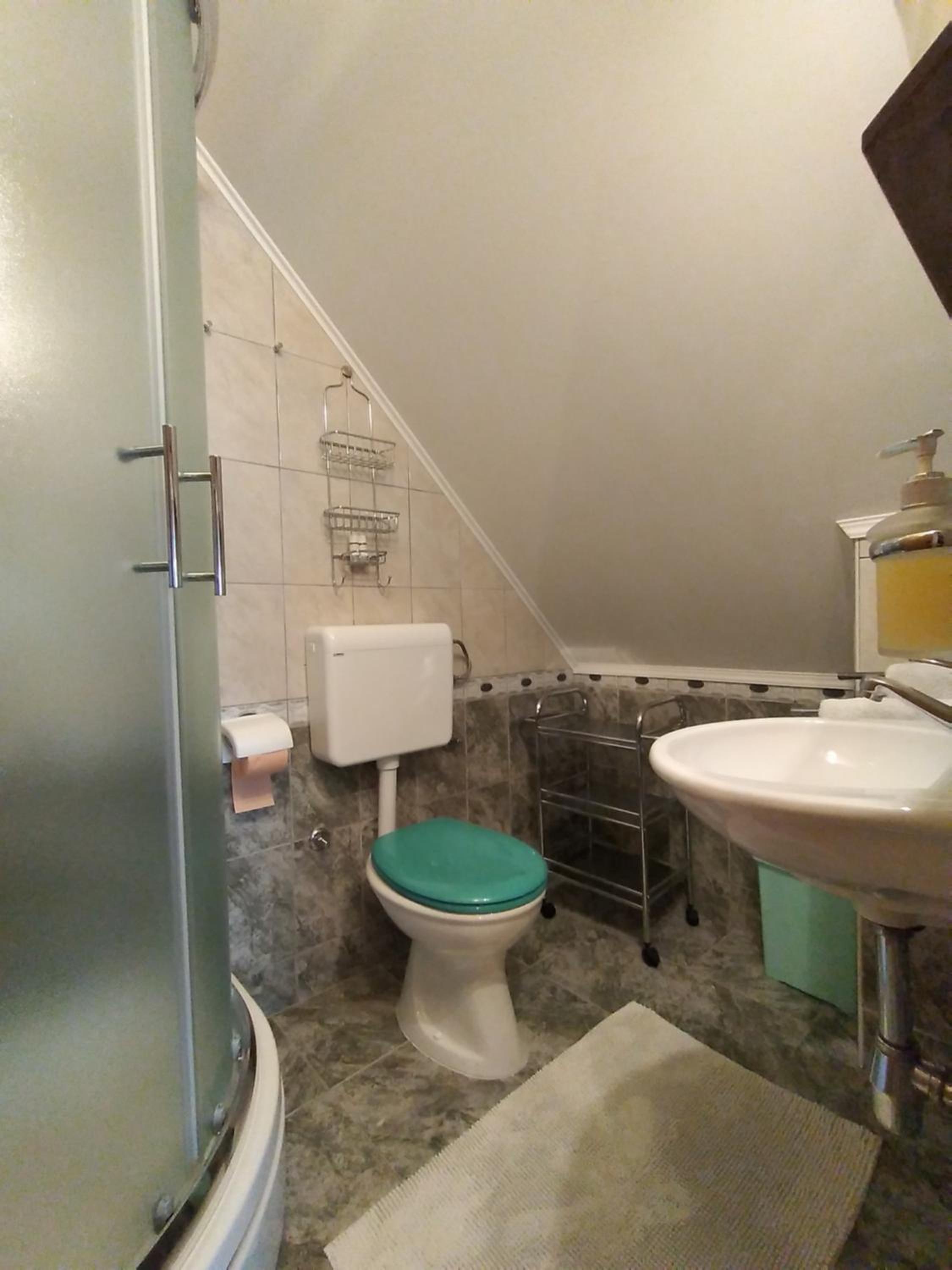 Standard Double Room - Photo 4