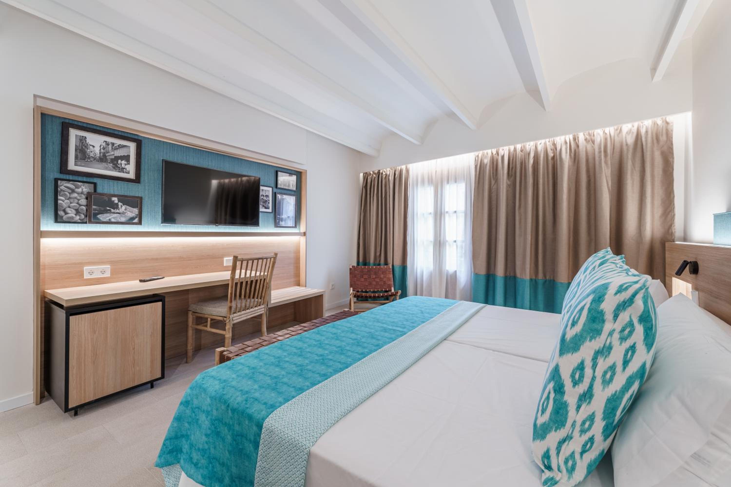 Double Room - Photo 2