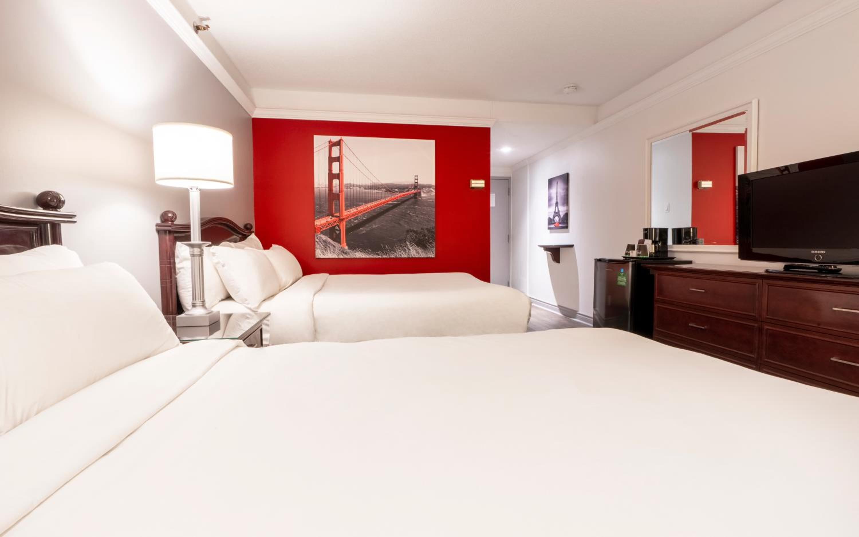 Traditional room, 2 Double beds - Interior Terrace, pool area photo 1
