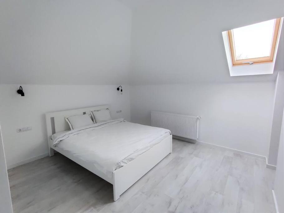 Villa - Photo 4