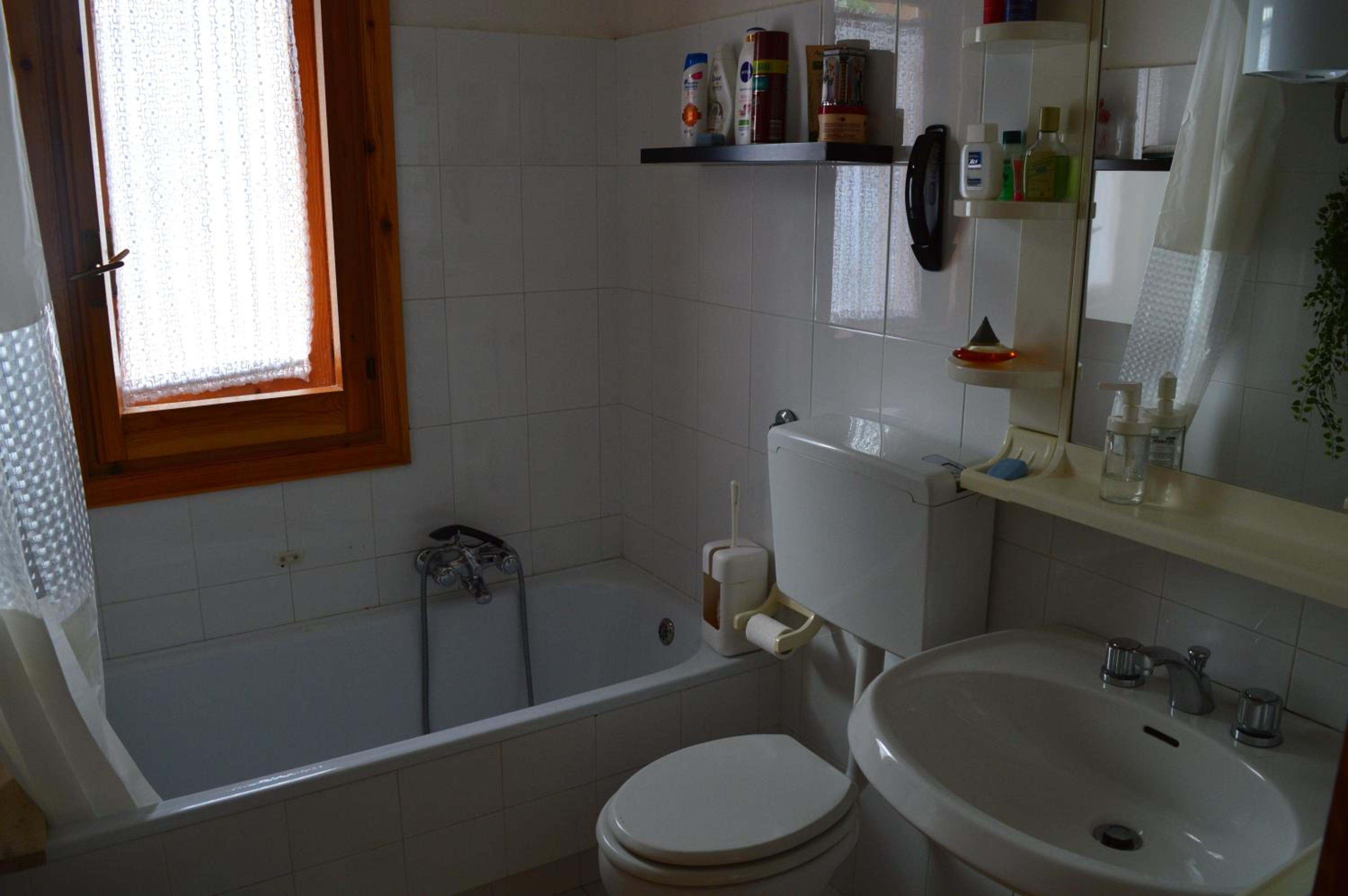 One-Bedroom Apartment - Photo 36