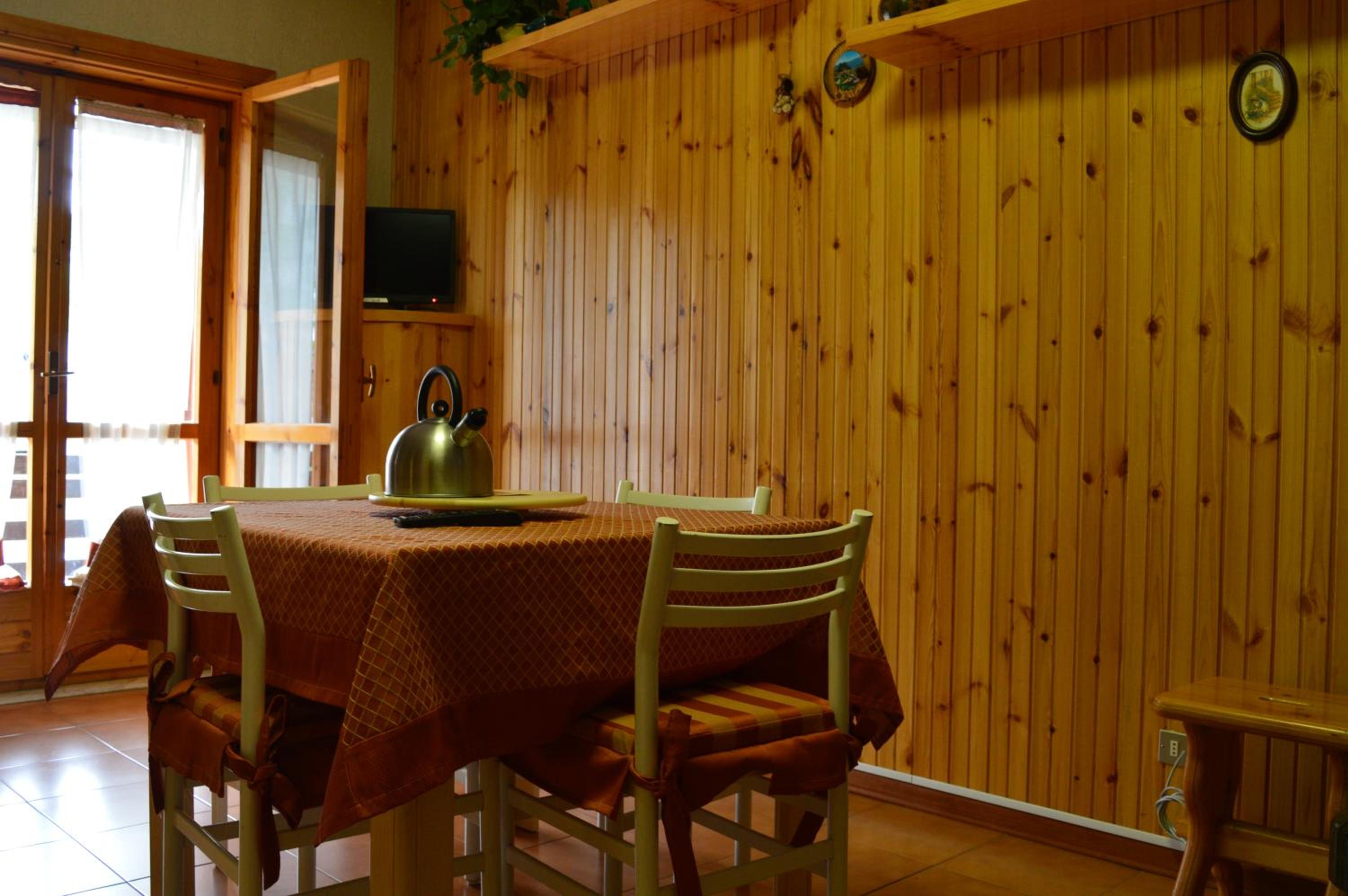 One-Bedroom Apartment - Photo 14