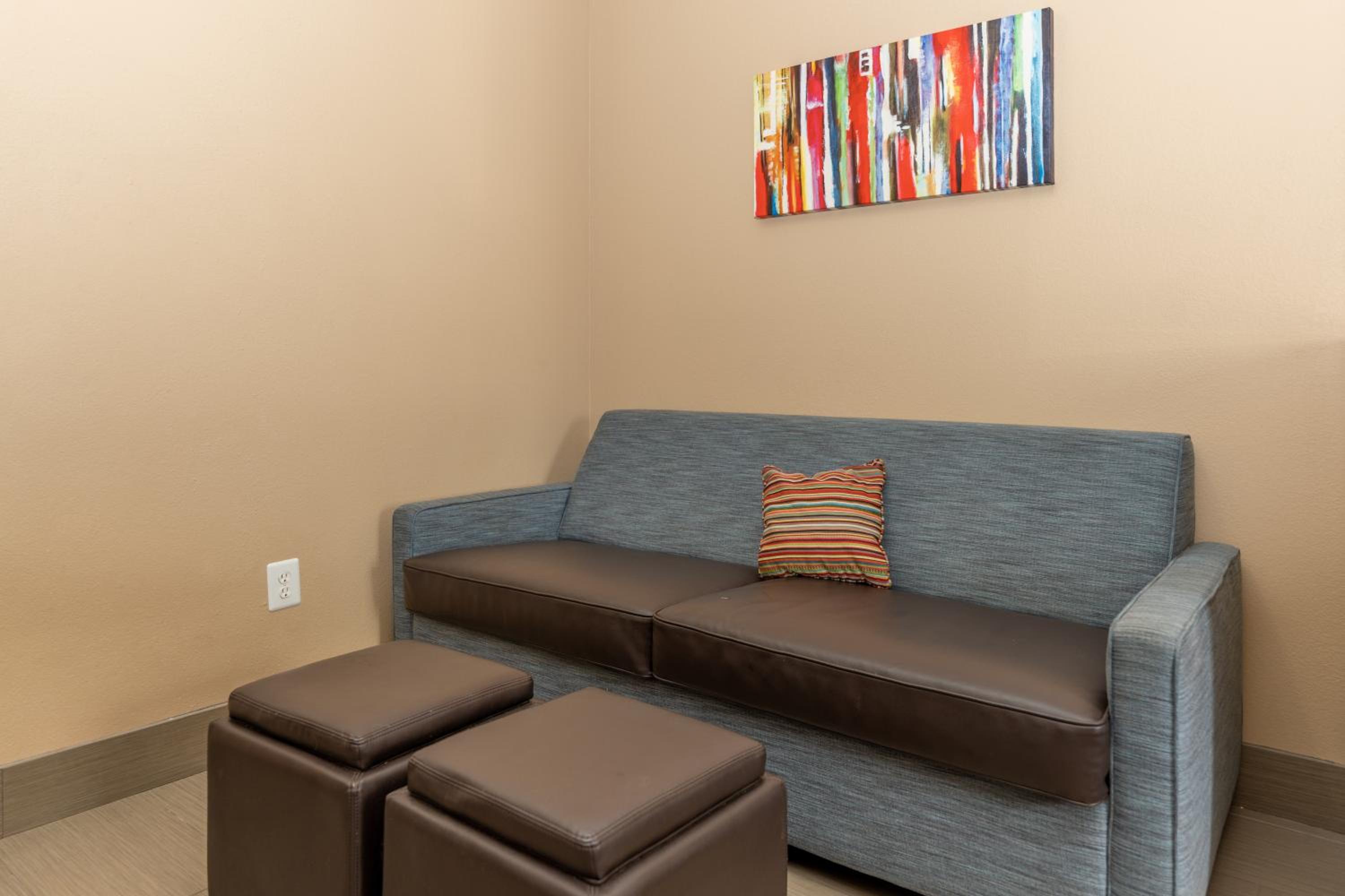 King Suite - Disability Access/Non-Smoking - Photo 16