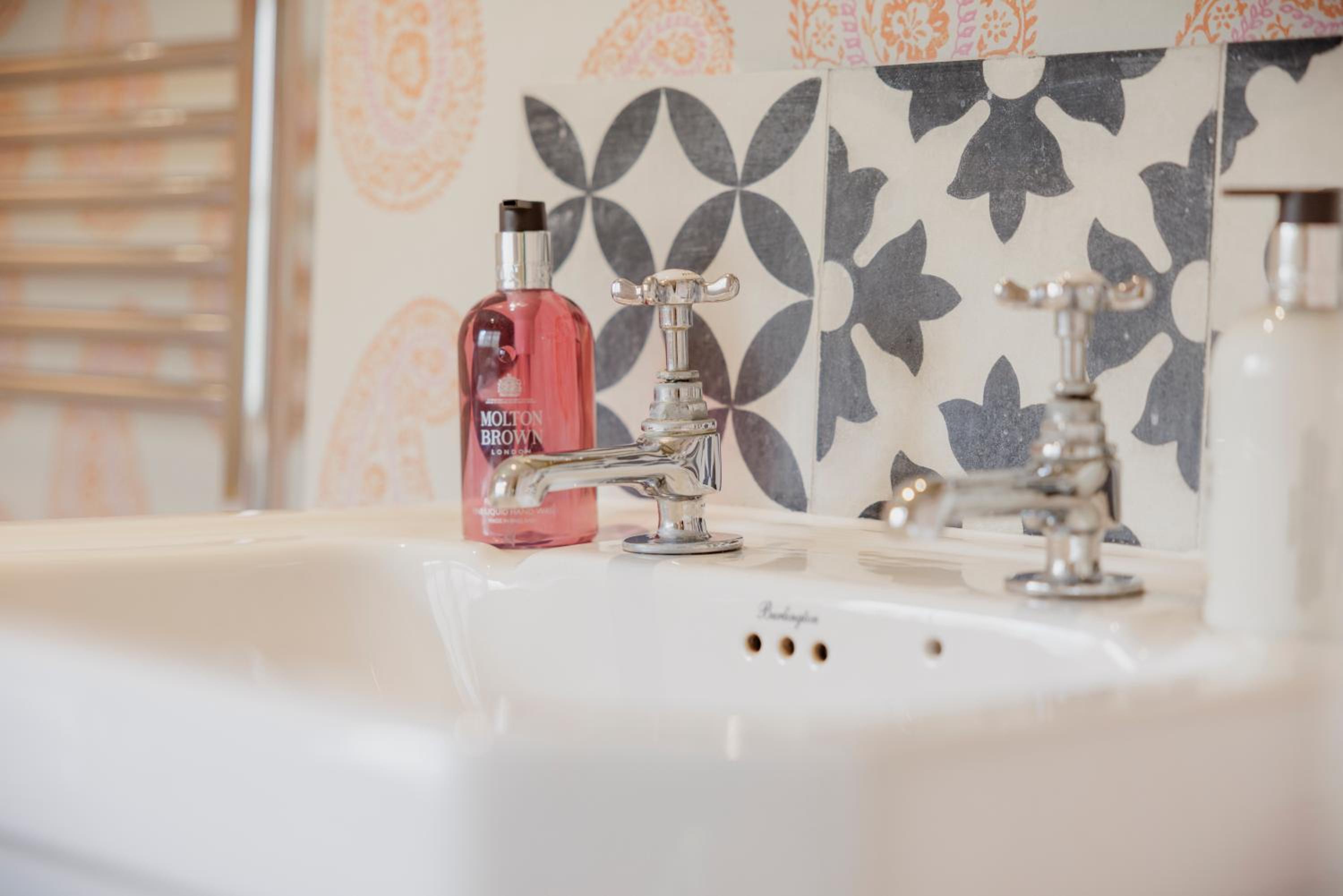 Superior Double or Twin Room - Photo 2