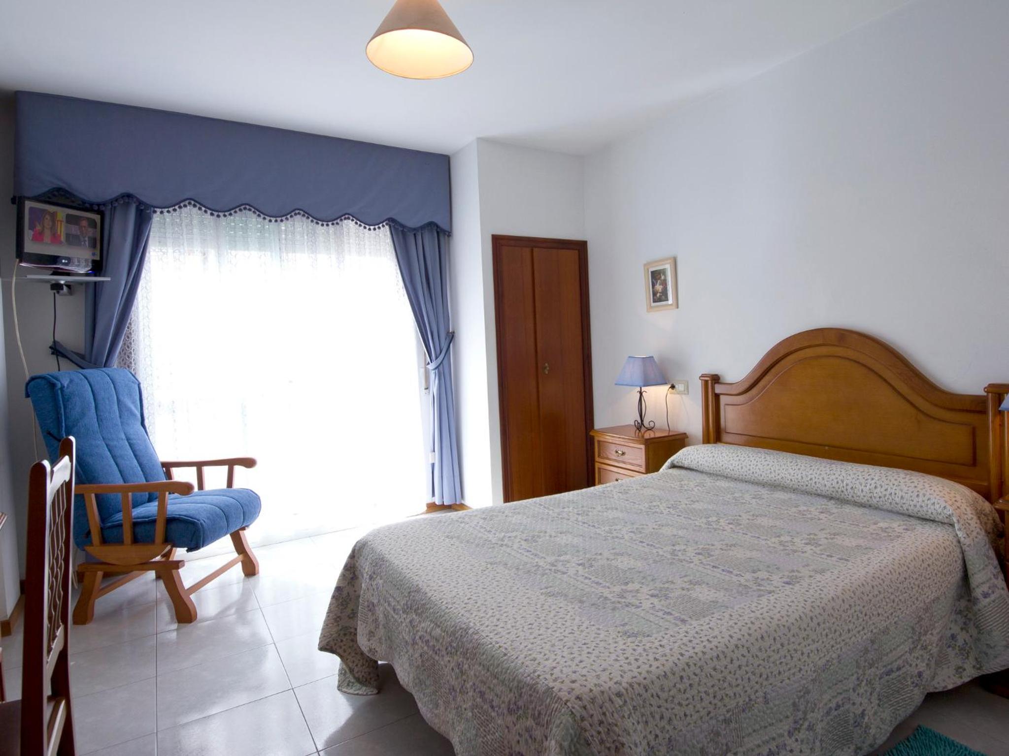 Double or Twin Room - Photo 3