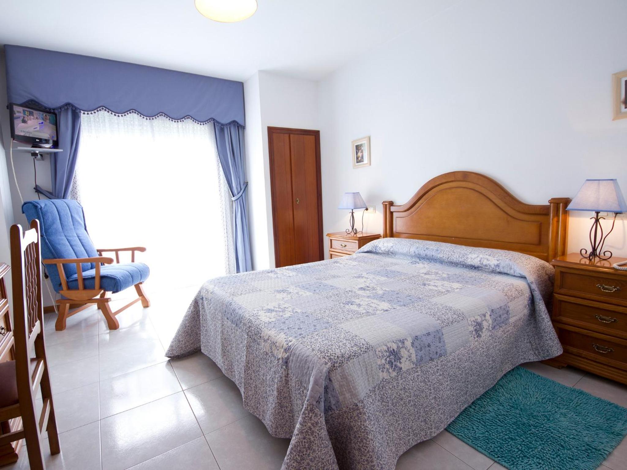 Double or Twin Room - Photo 2