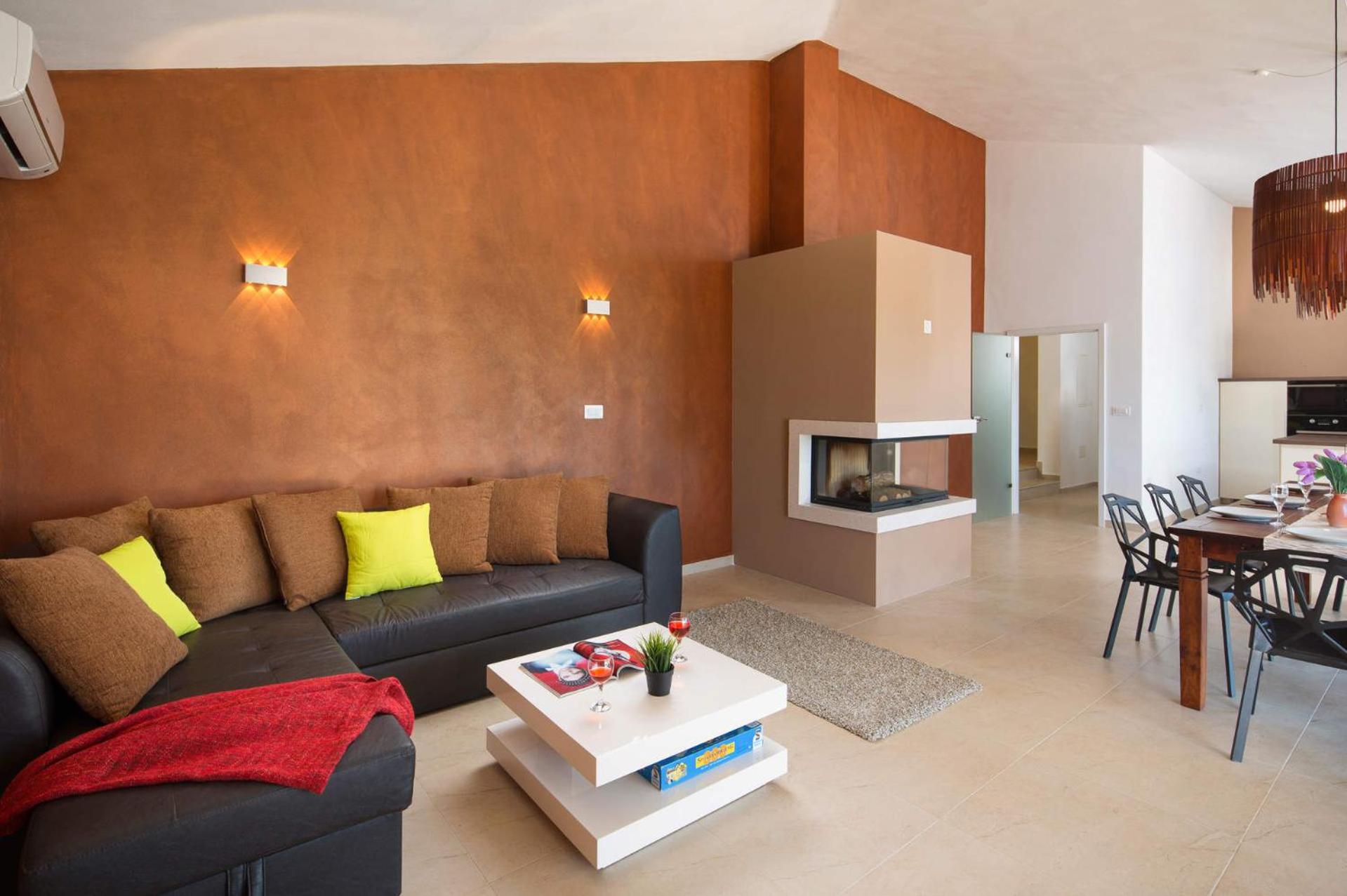 Villa photo 1