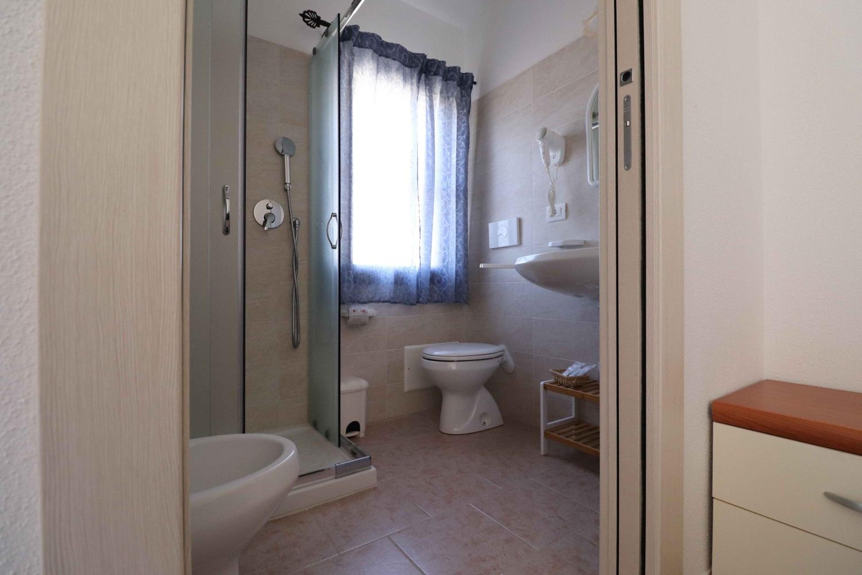 Deluxe Double or Twin Room with Garden View - Photo 4