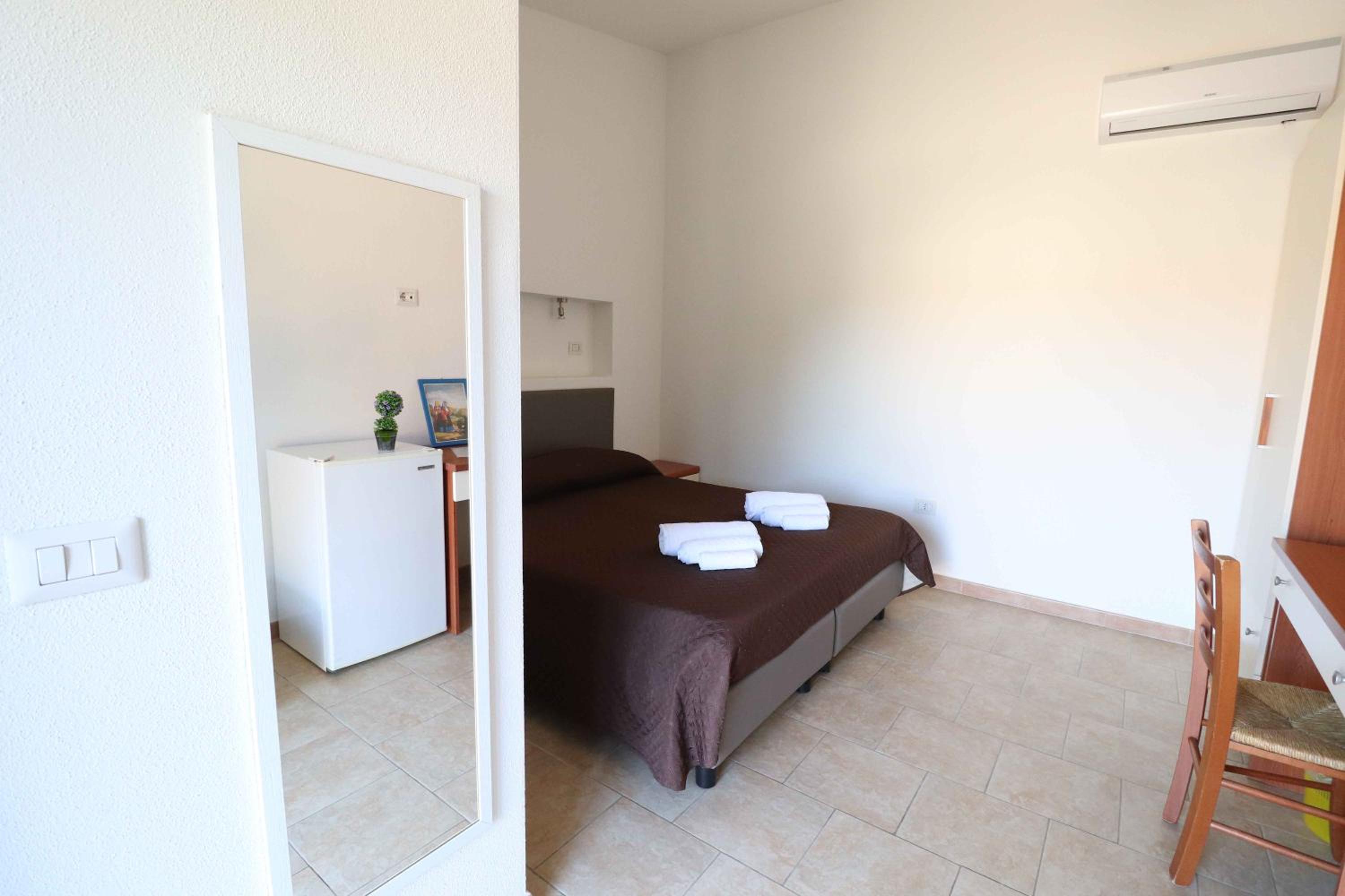 Deluxe Double or Twin Room with Garden View - Photo 3
