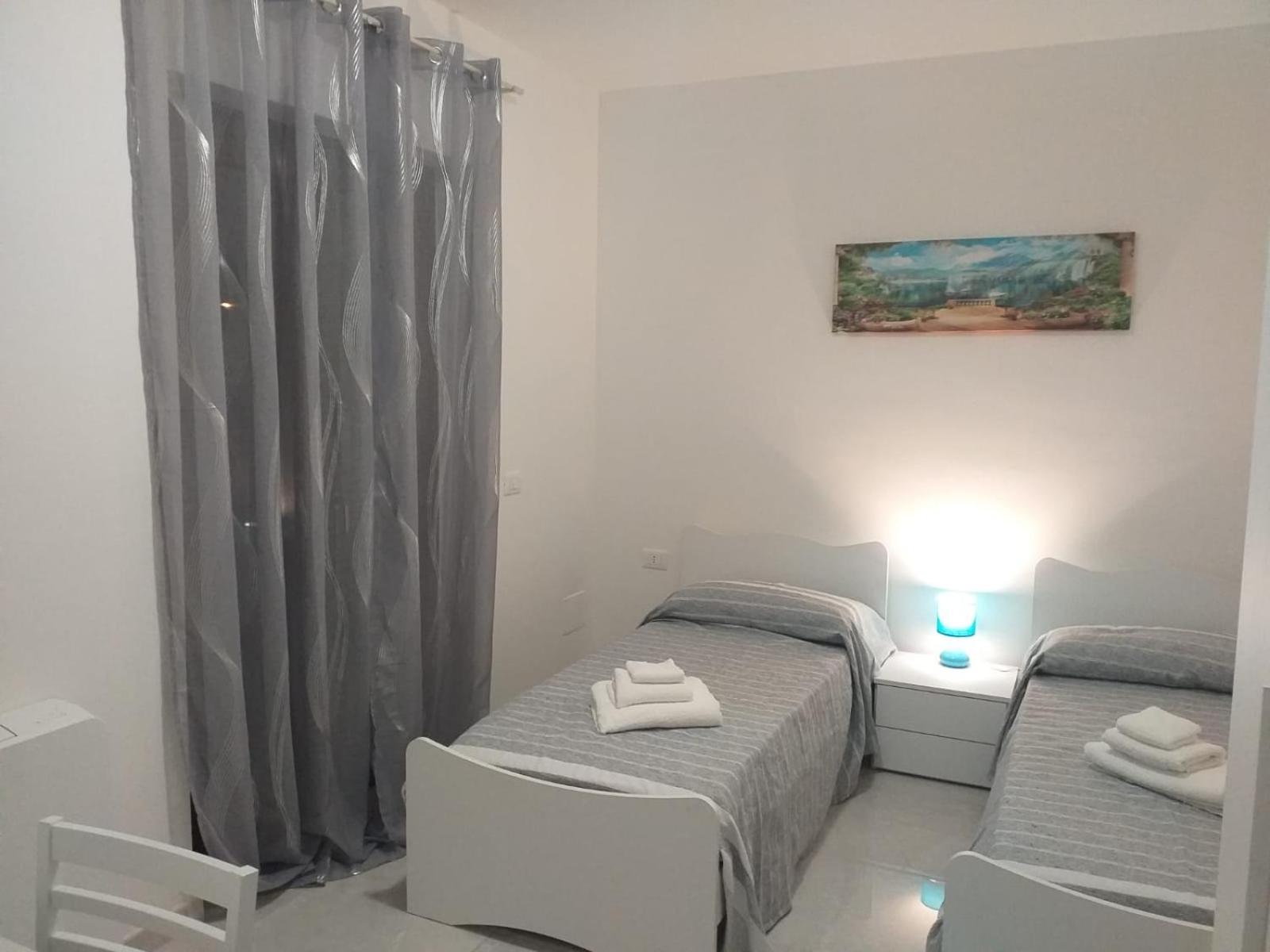 Family Room with Private Bathroom photo 3
