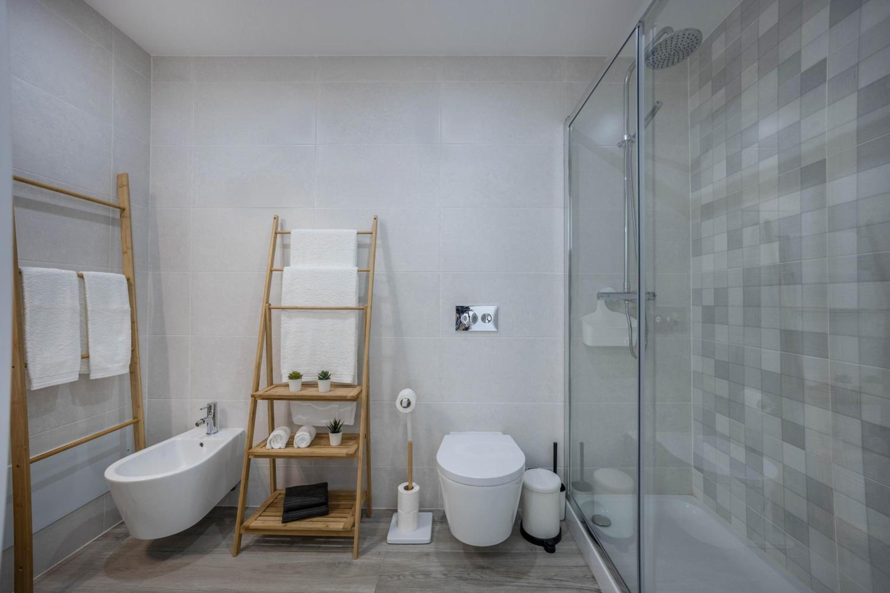Superior One-Bedroom Apartment with Balcony - Photo 19