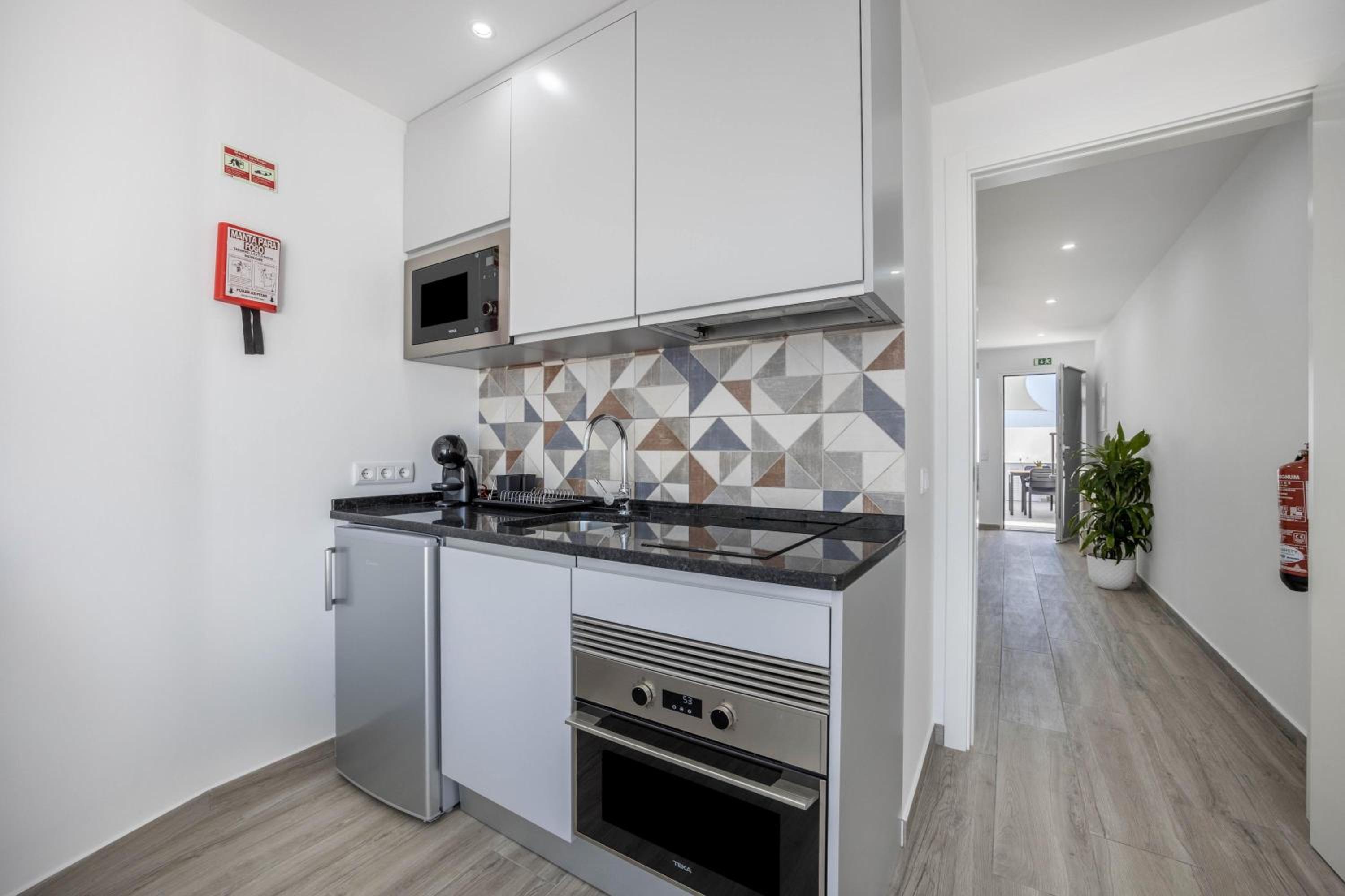 Superior One-Bedroom Apartment with Balcony - Photo 8