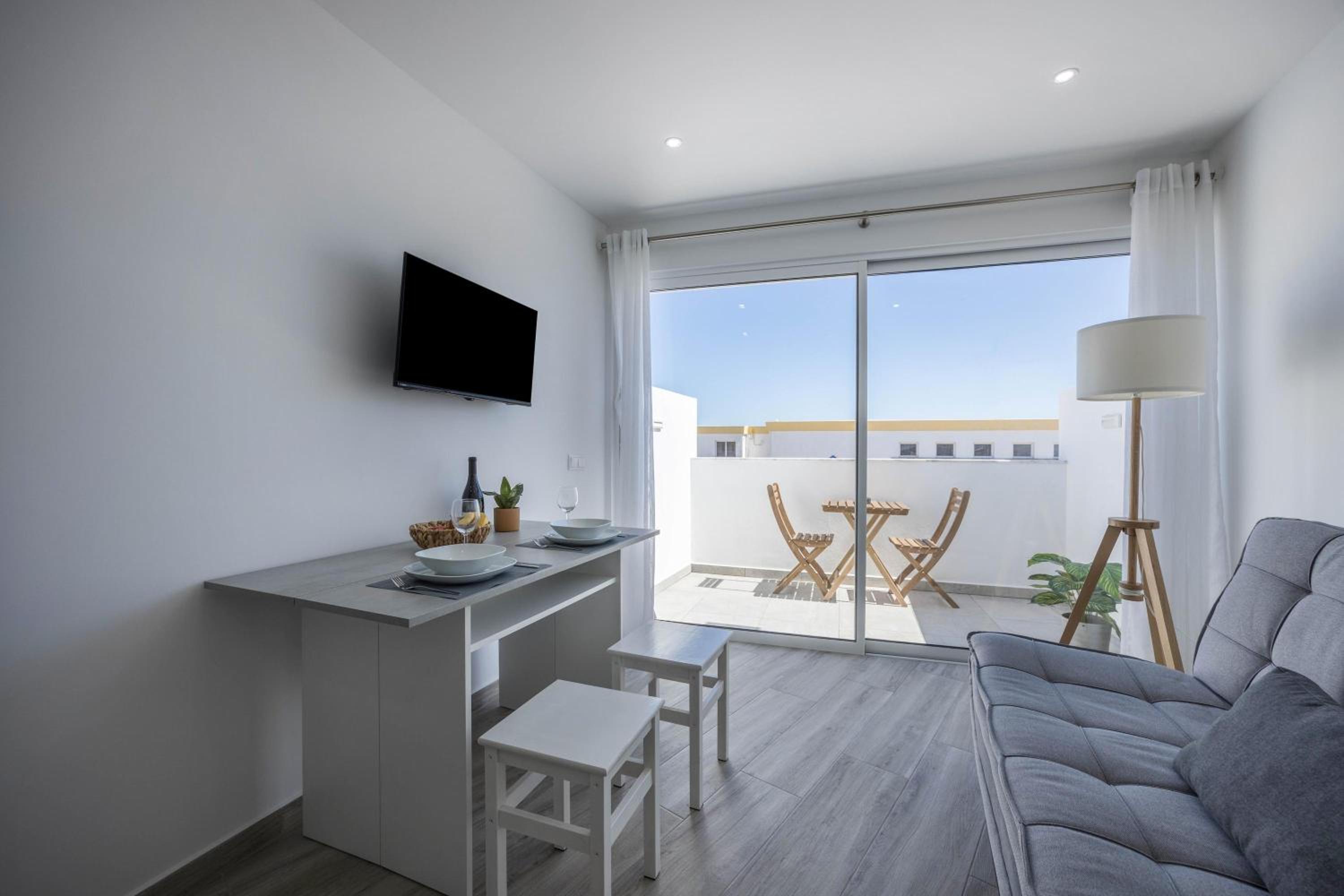 Superior One-Bedroom Apartment with Balcony - Photo 24