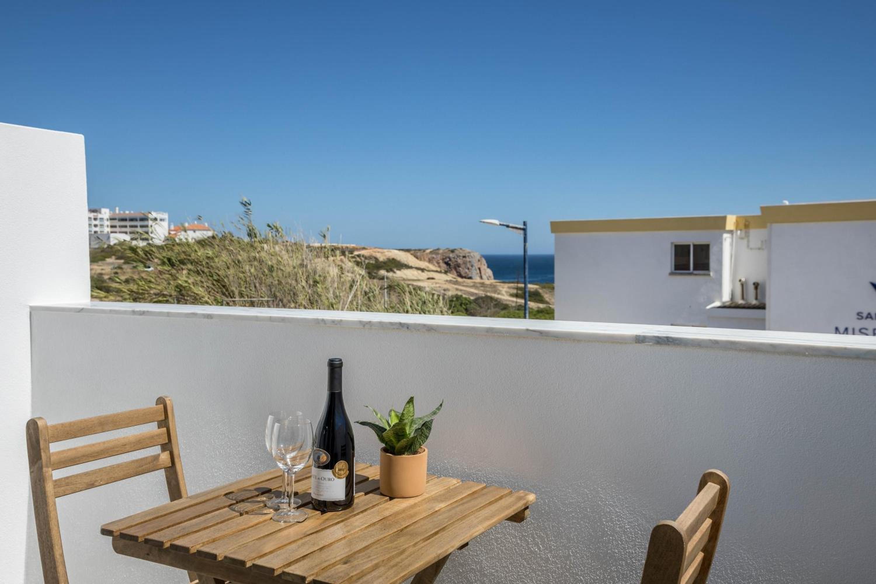 Superior One-Bedroom Apartment with Balcony - Photo 11