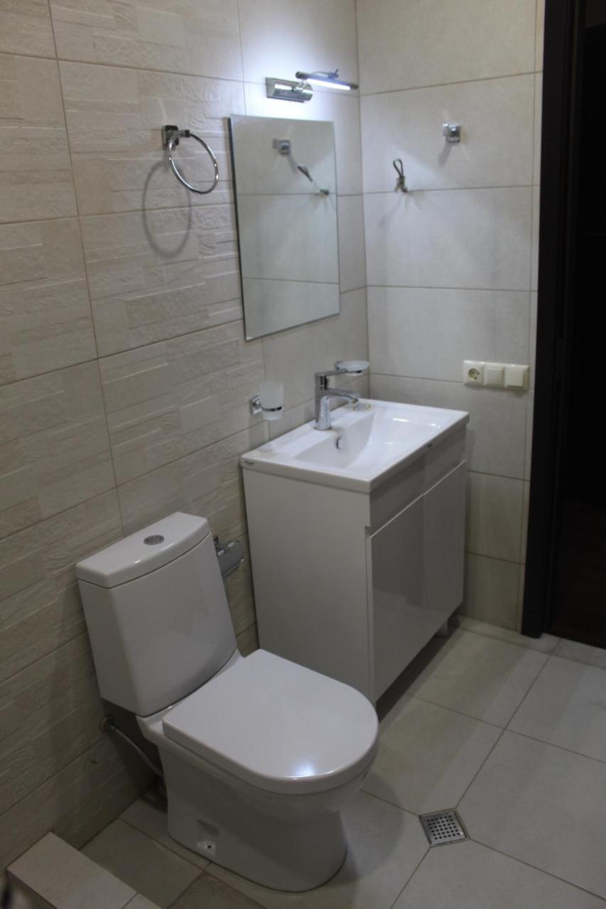 Double or Twin Room with Mountain View photo 3