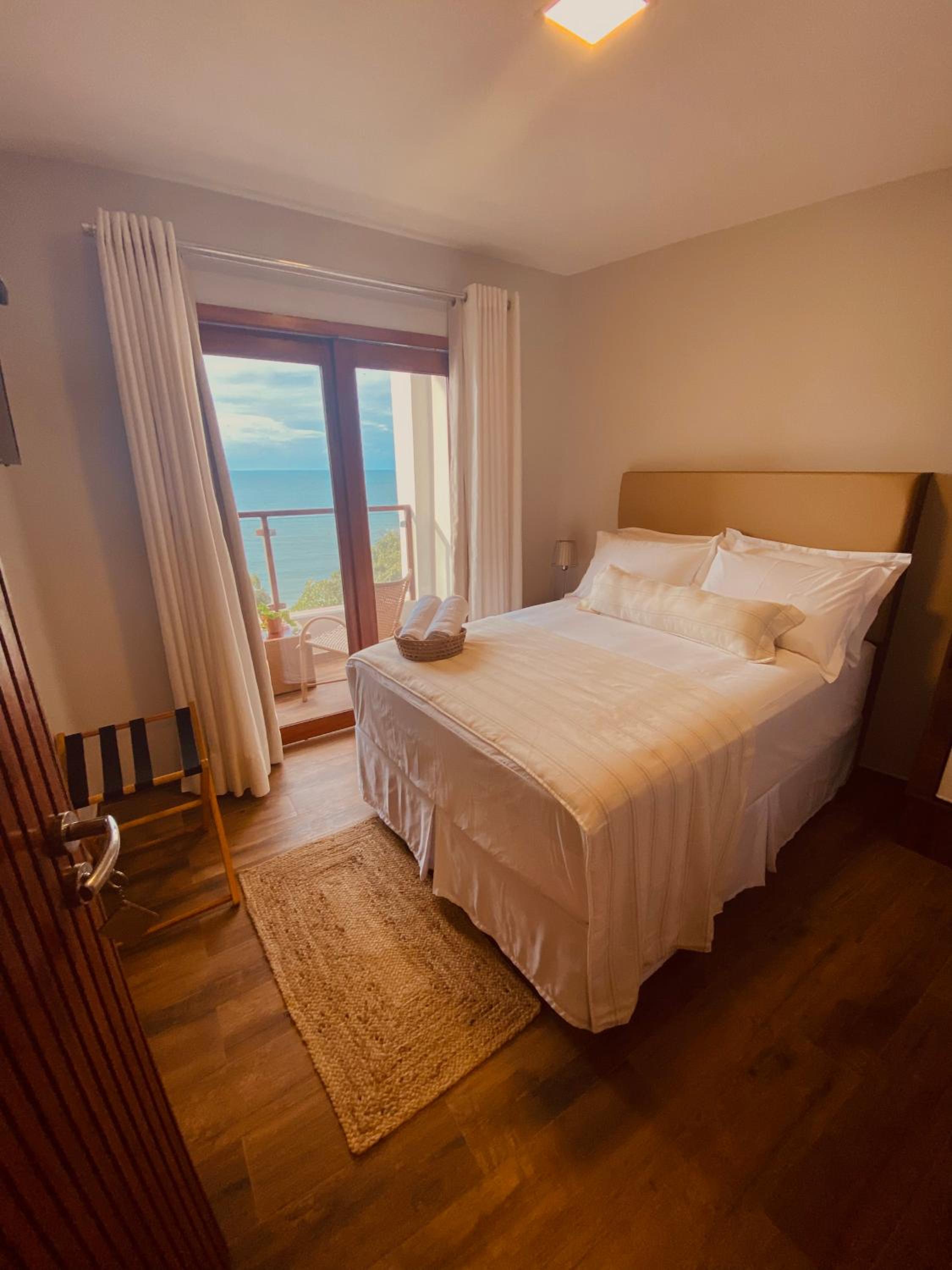 Deluxe Double Room with Balcony and Sea View - Photo 1