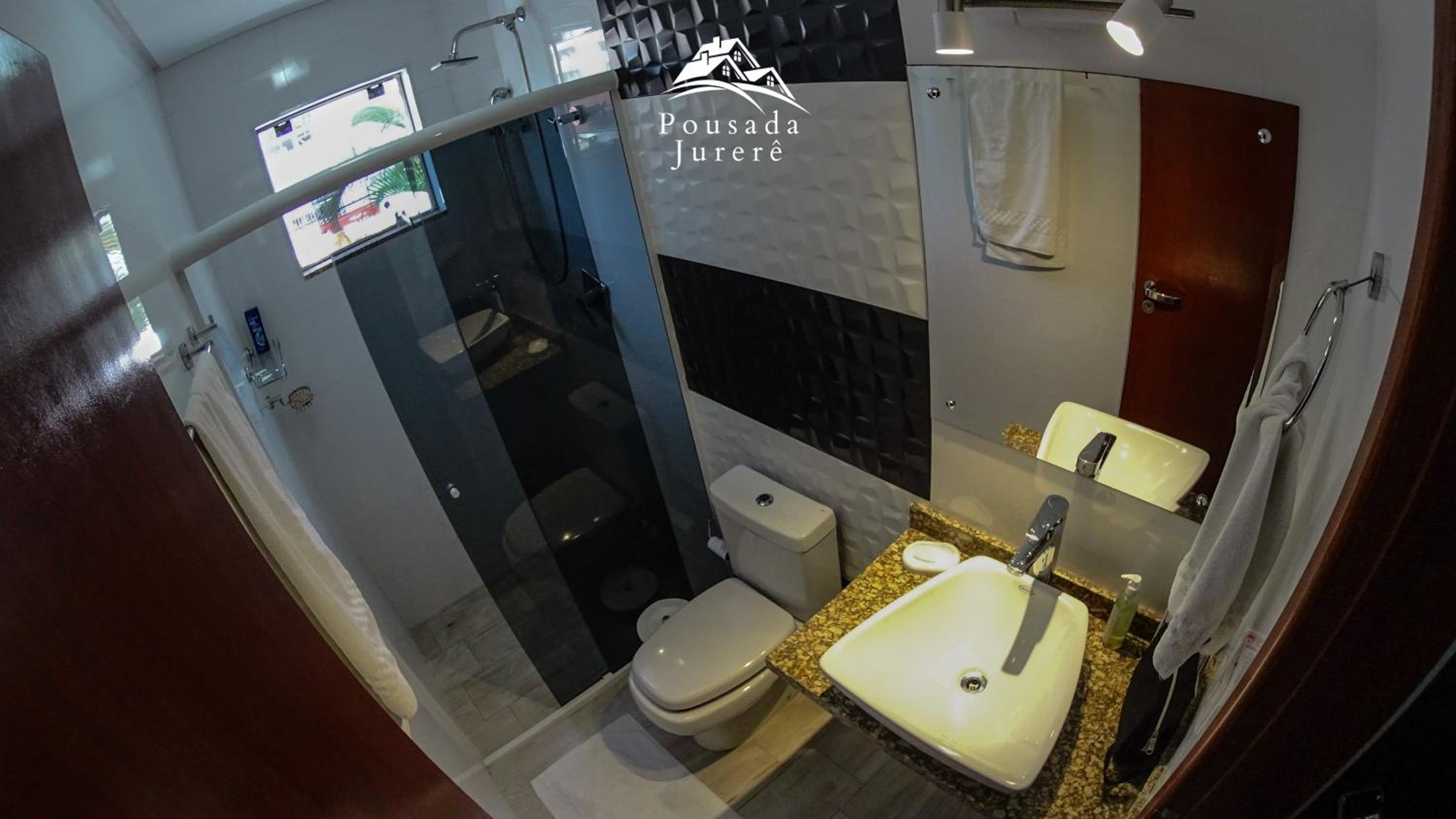 Deluxe Double Room with Balcony - Photo 4