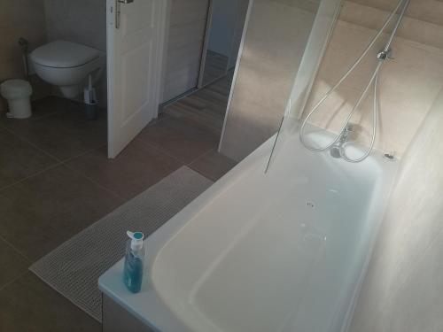 Double Room - Photo 7