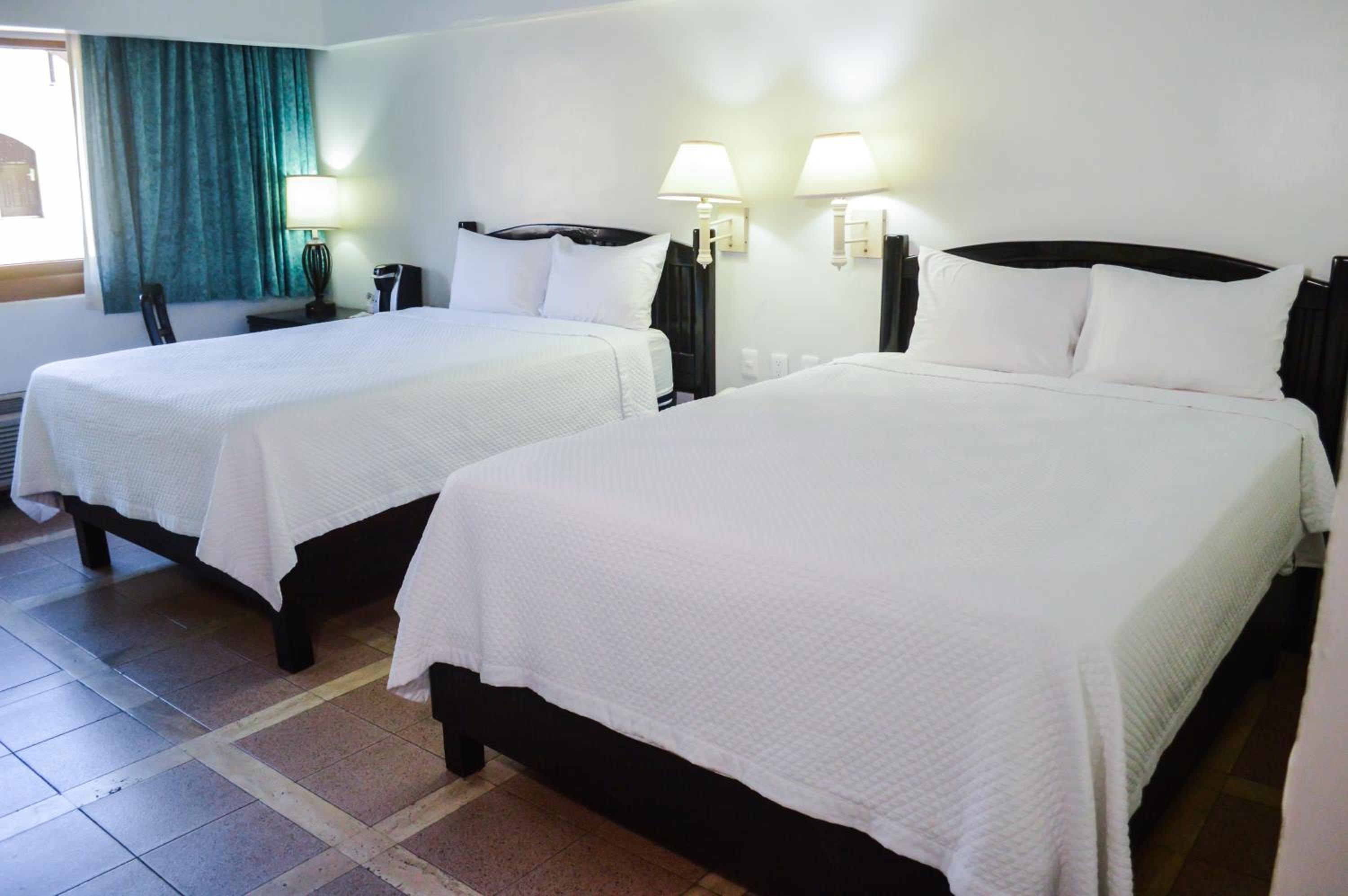 Superior Room, 2 Double photo 1