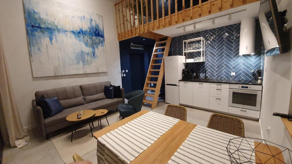 Two-Bedroom House photo 2
