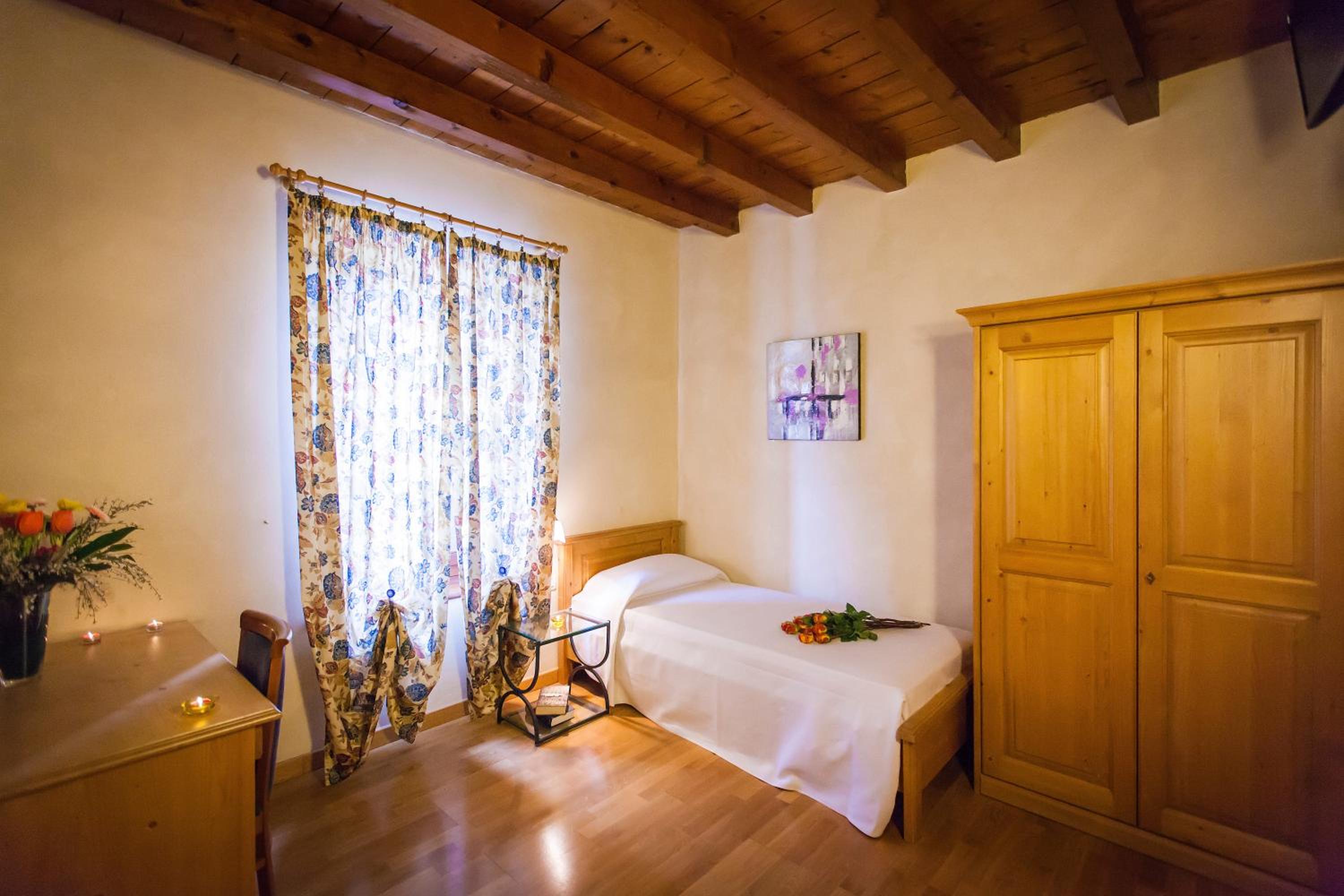 Single Room photo 1
