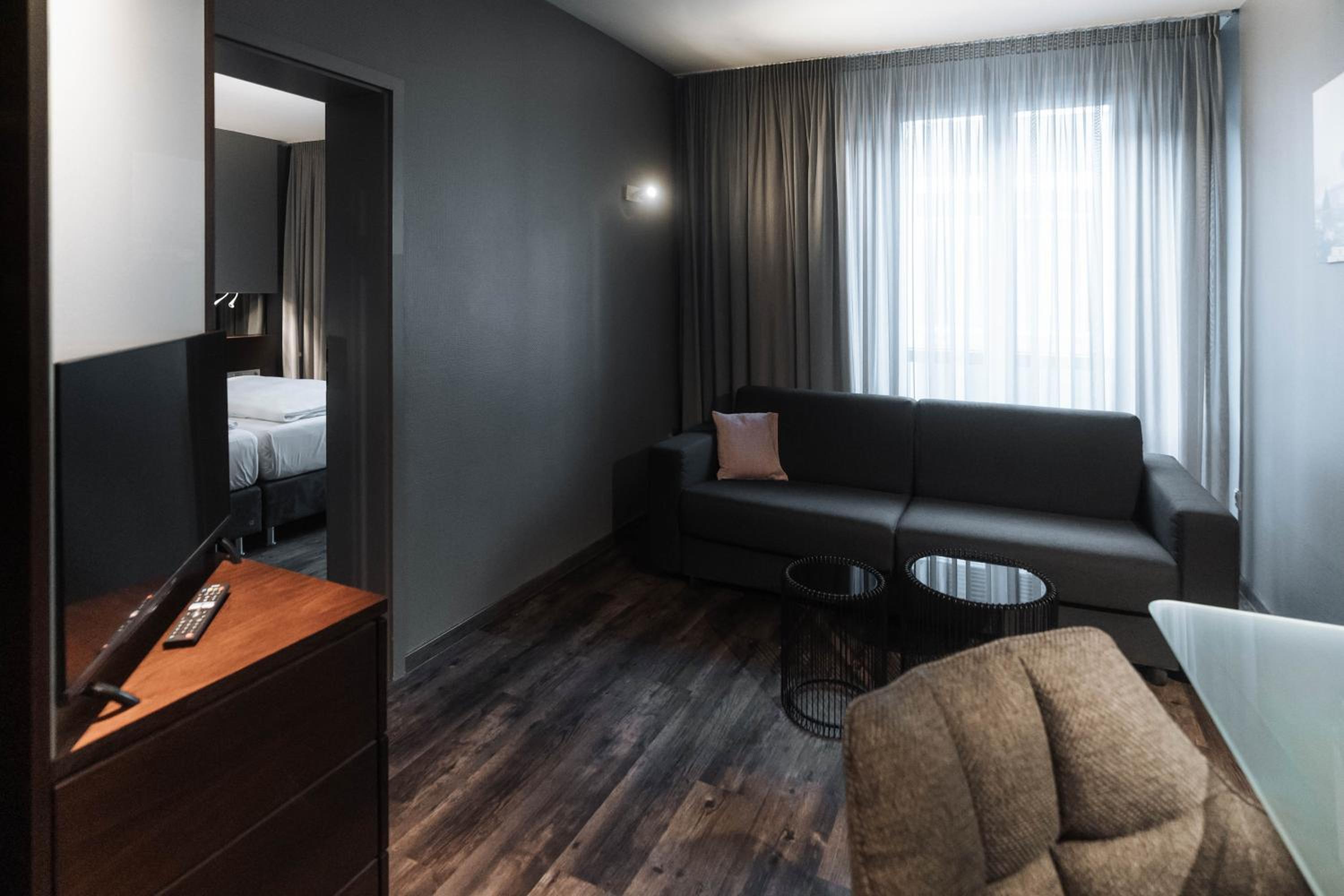 Standard Suite - Photo 5