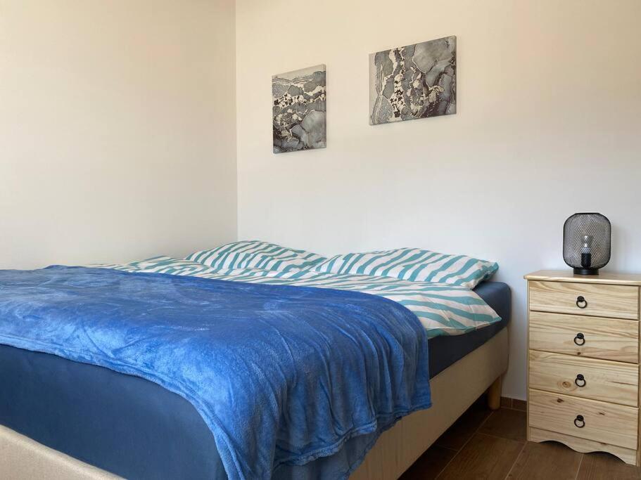 Three-Bedroom Apartment photo 2
