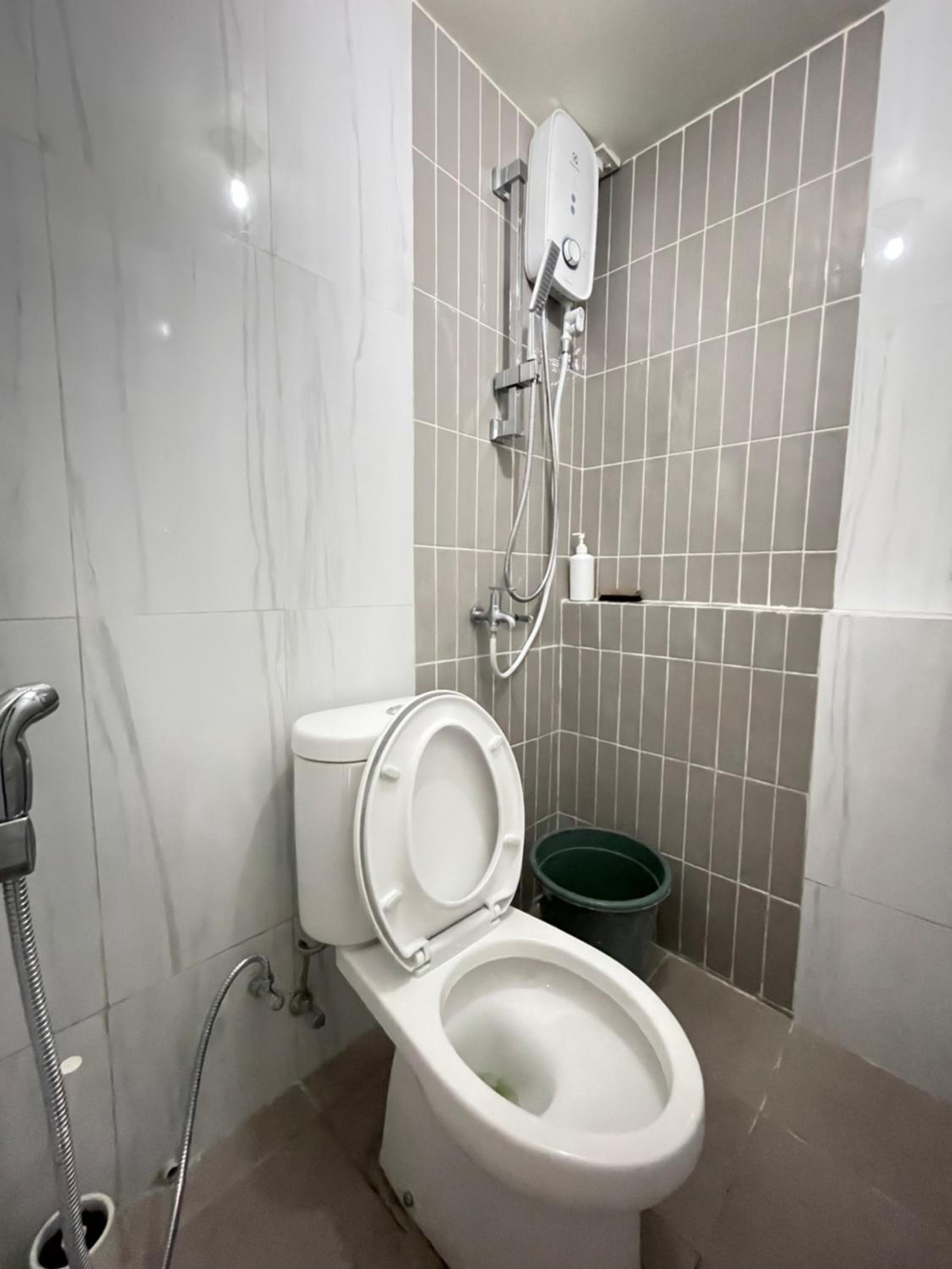 Two-Bedroom Apartment - Photo 25