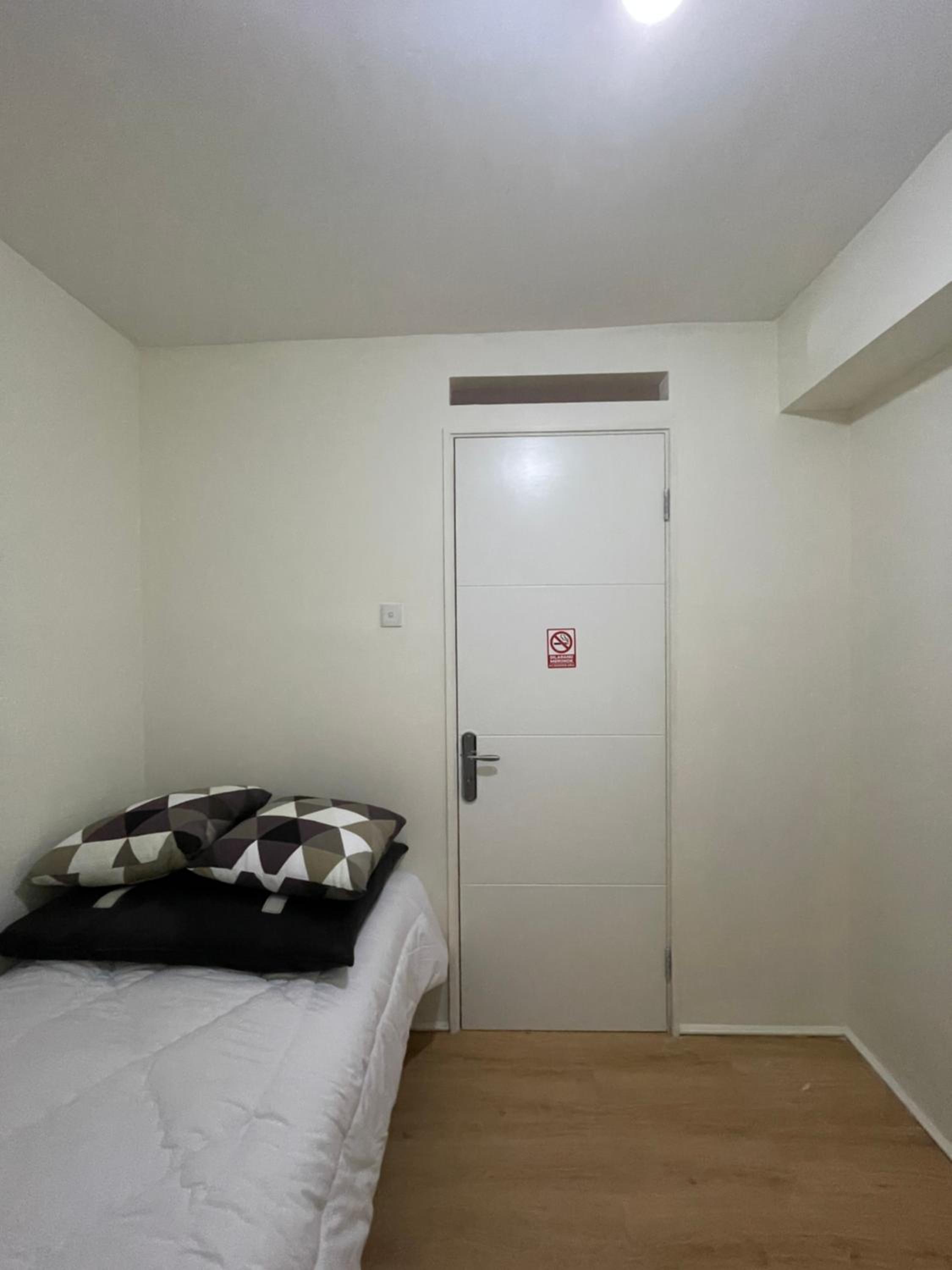 Two-Bedroom Apartment - Photo 12