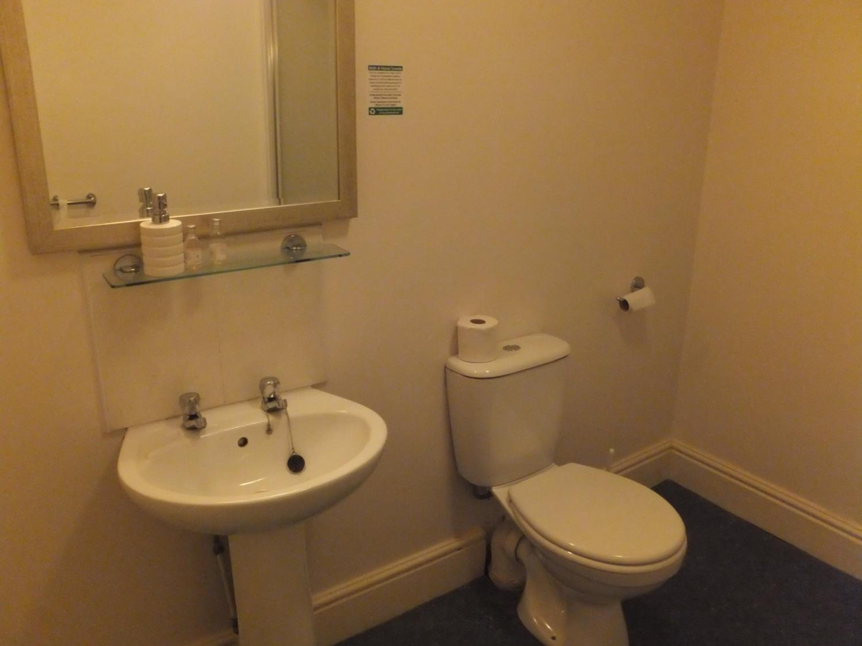 Double Room - Photo 2