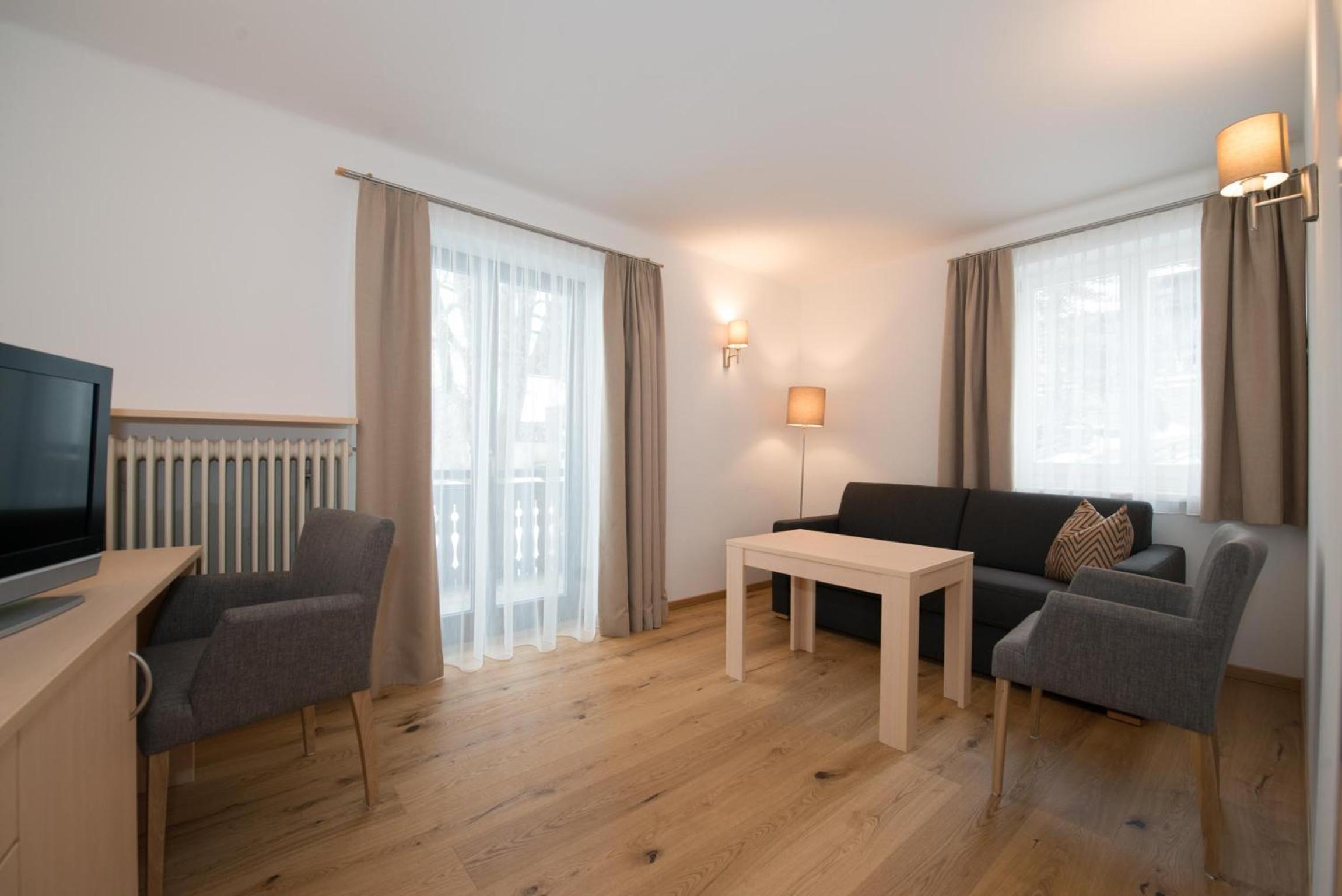 Family Room with Garden View photo 2