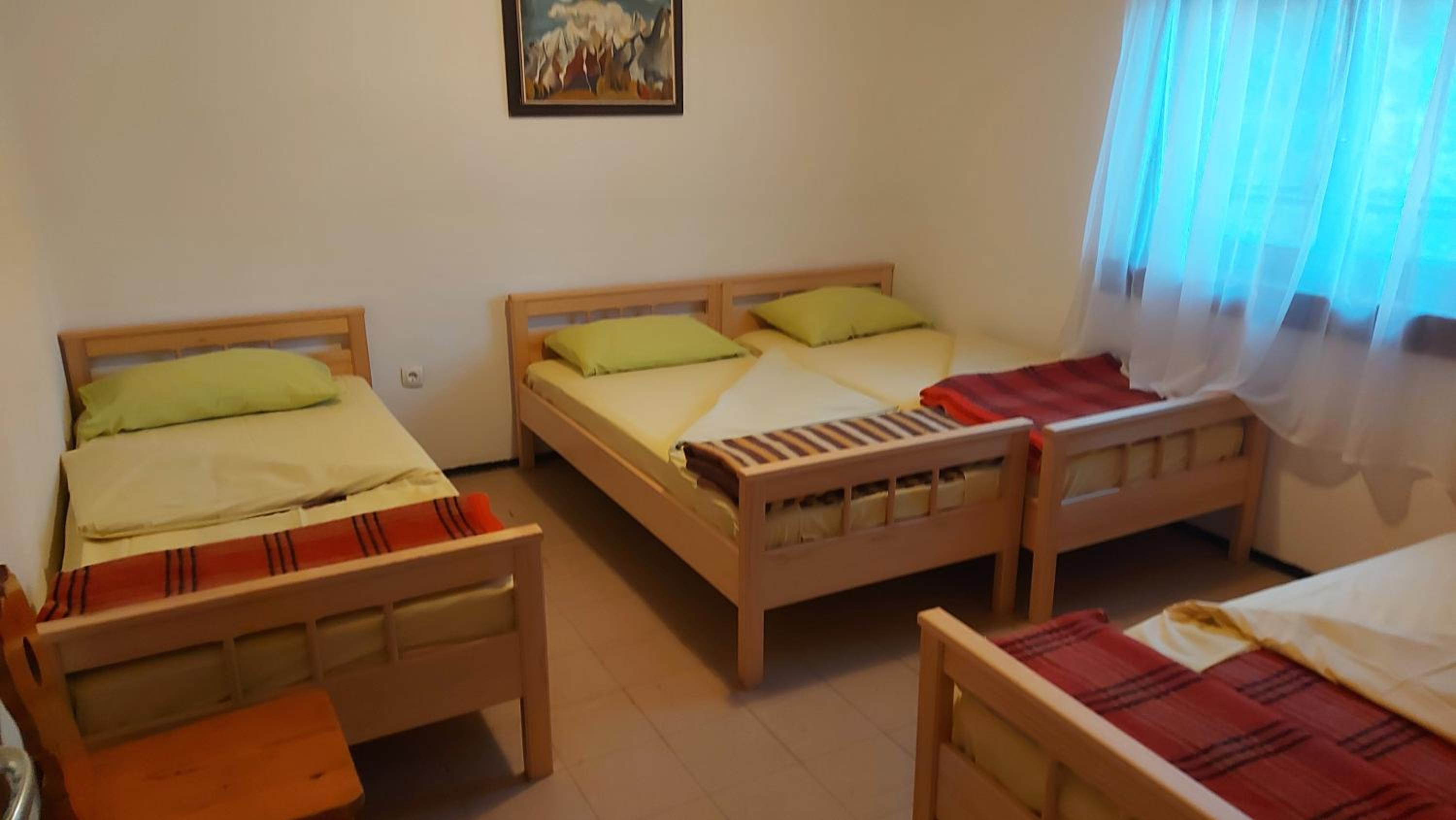 Bed in 4-Bed Mixed Dormitory Room photo 3