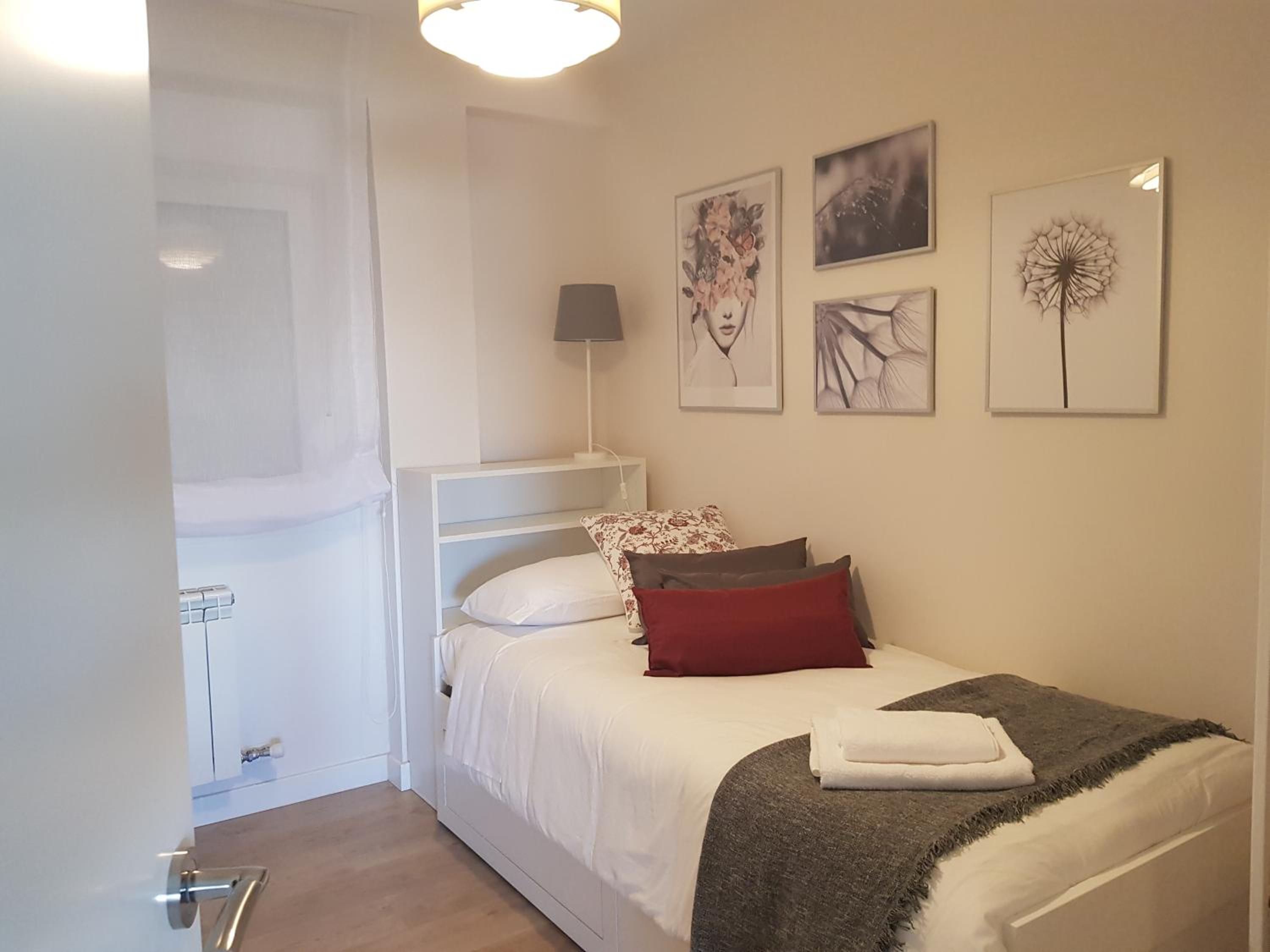 Three-Bedroom Apartment - Photo 32