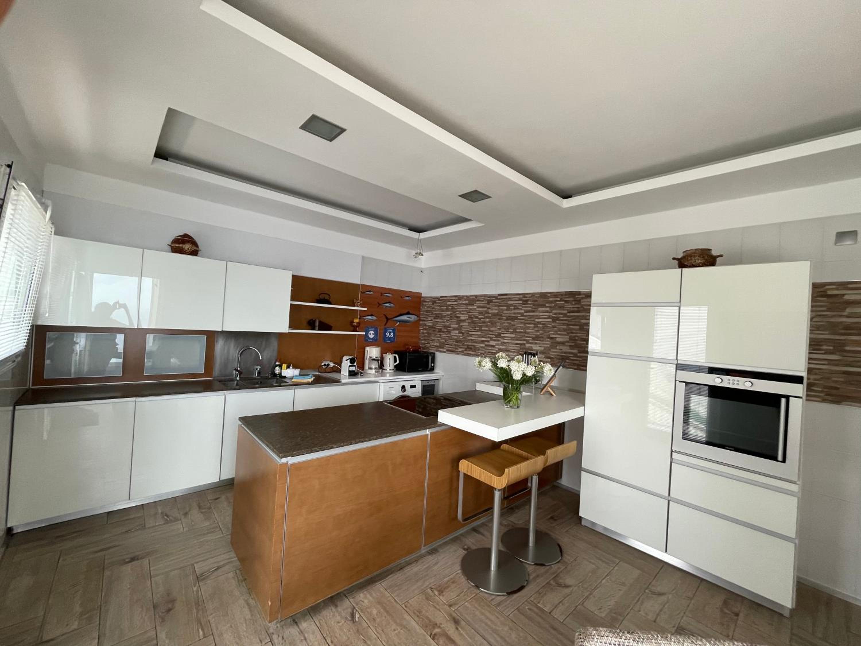 Apartment with Terrace with Ocean View - Car included photo 2