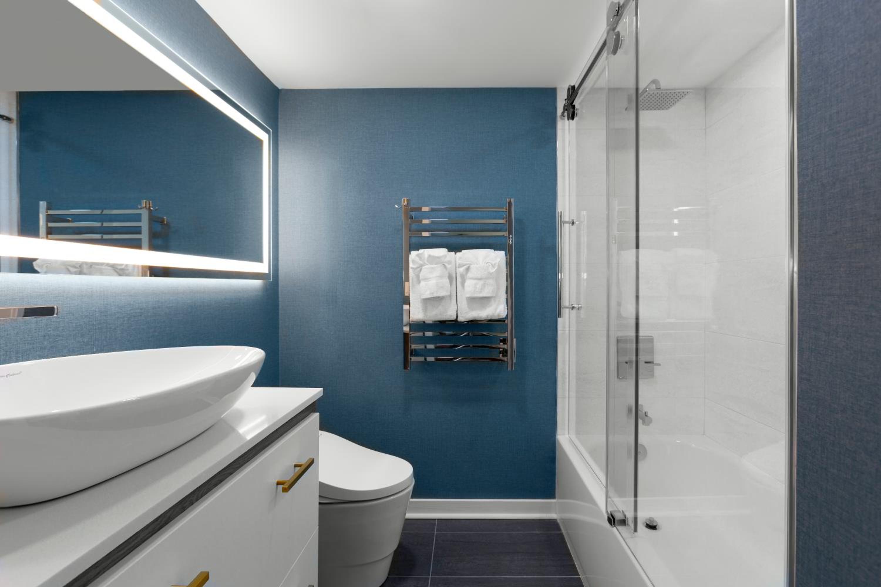 Two-Bedroom Suite photo 2