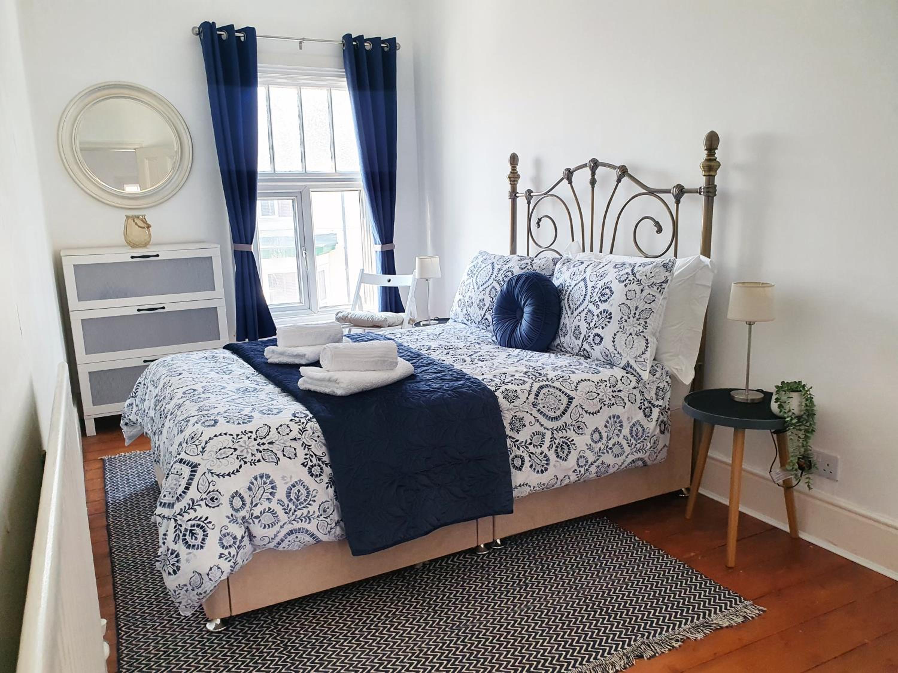 Three-Bedroom House photo 2